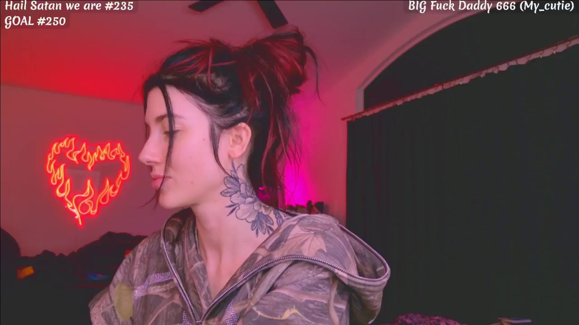 Gallery image thumbnail from KasaraWood's myfreecams stream on, 01/28/2026, 05:48 image 8 of 20