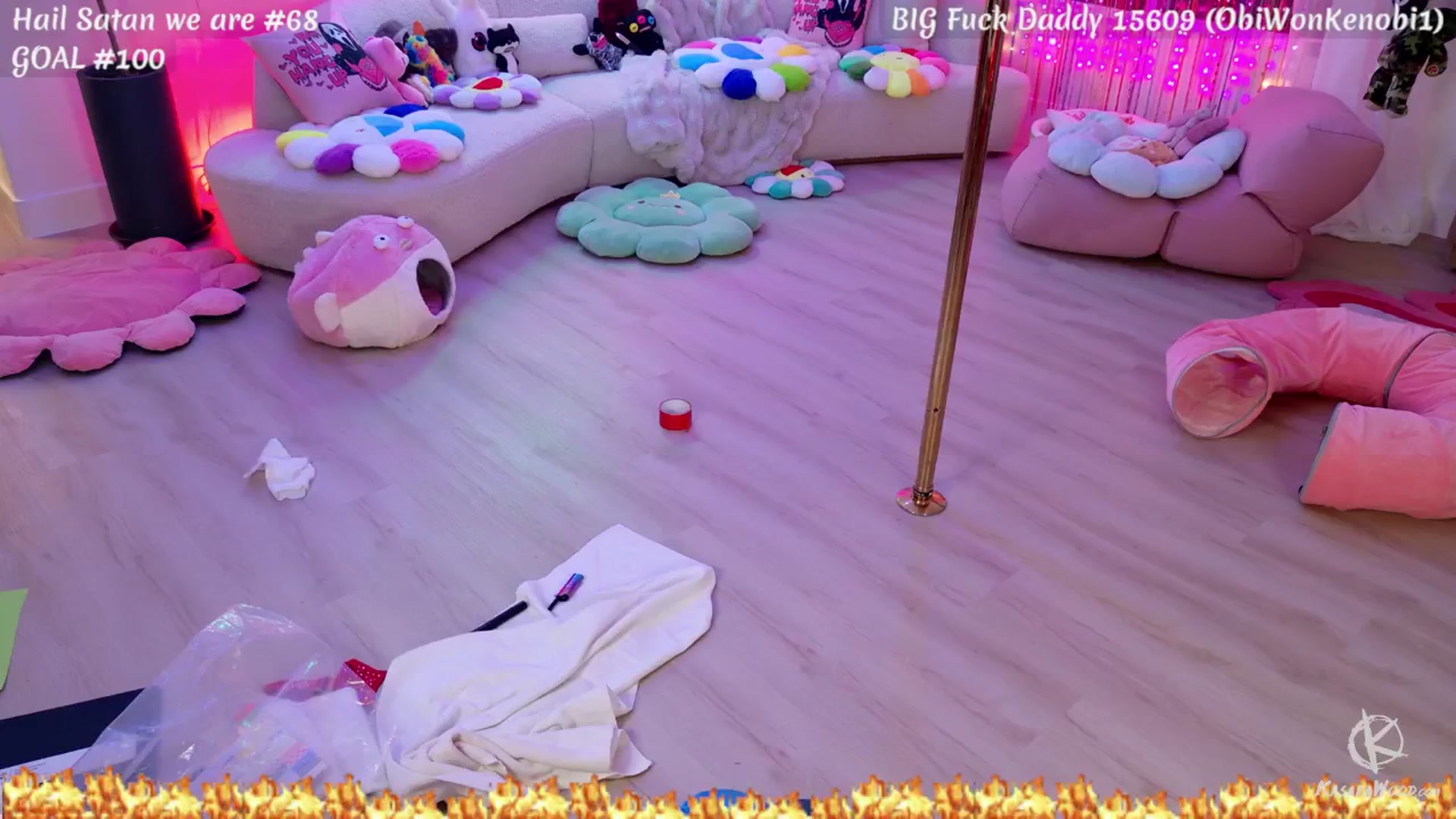 Gallery image thumbnail from KasaraWood's myfreecams stream on, 02/11/2026, 07:00 image 14 of 20
