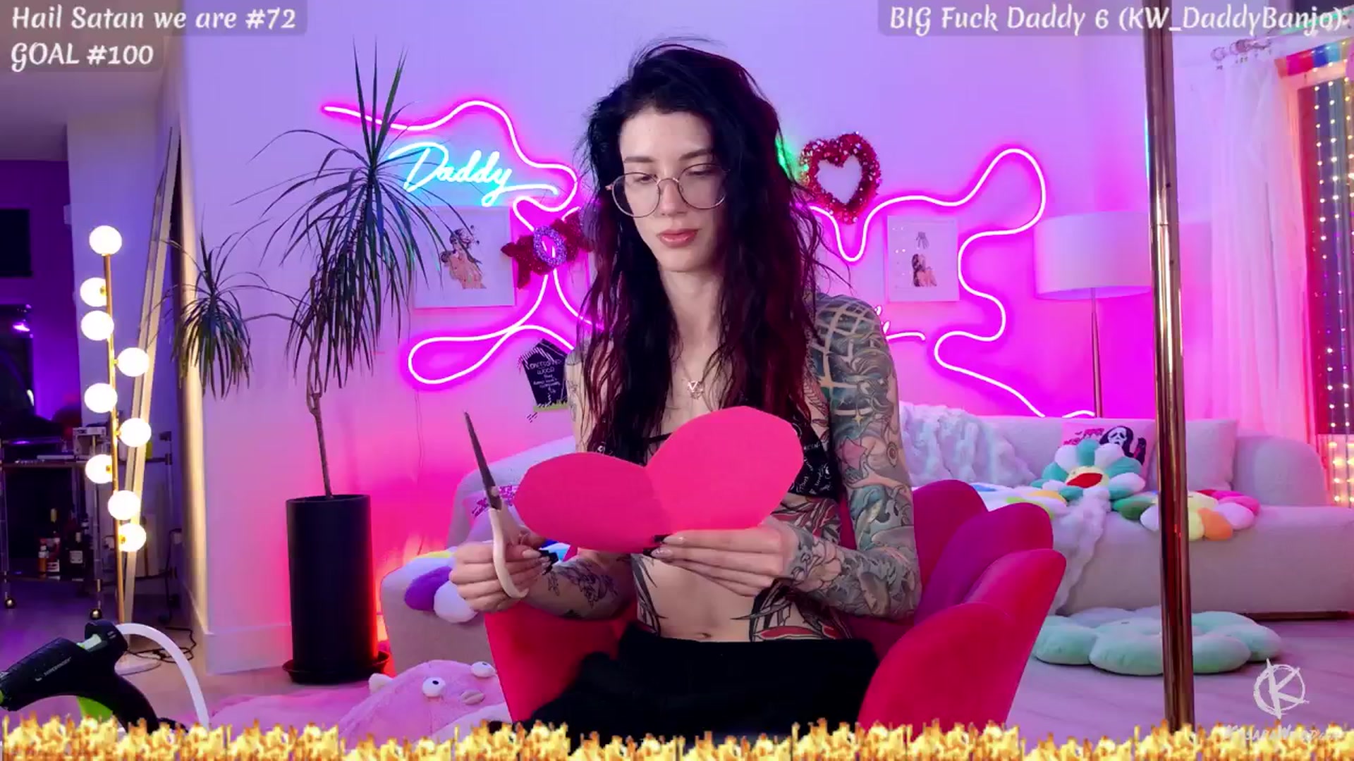 Gallery image thumbnail from KasaraWood's myfreecams stream on, 02/12/2026, 04:25 image 10 of 20