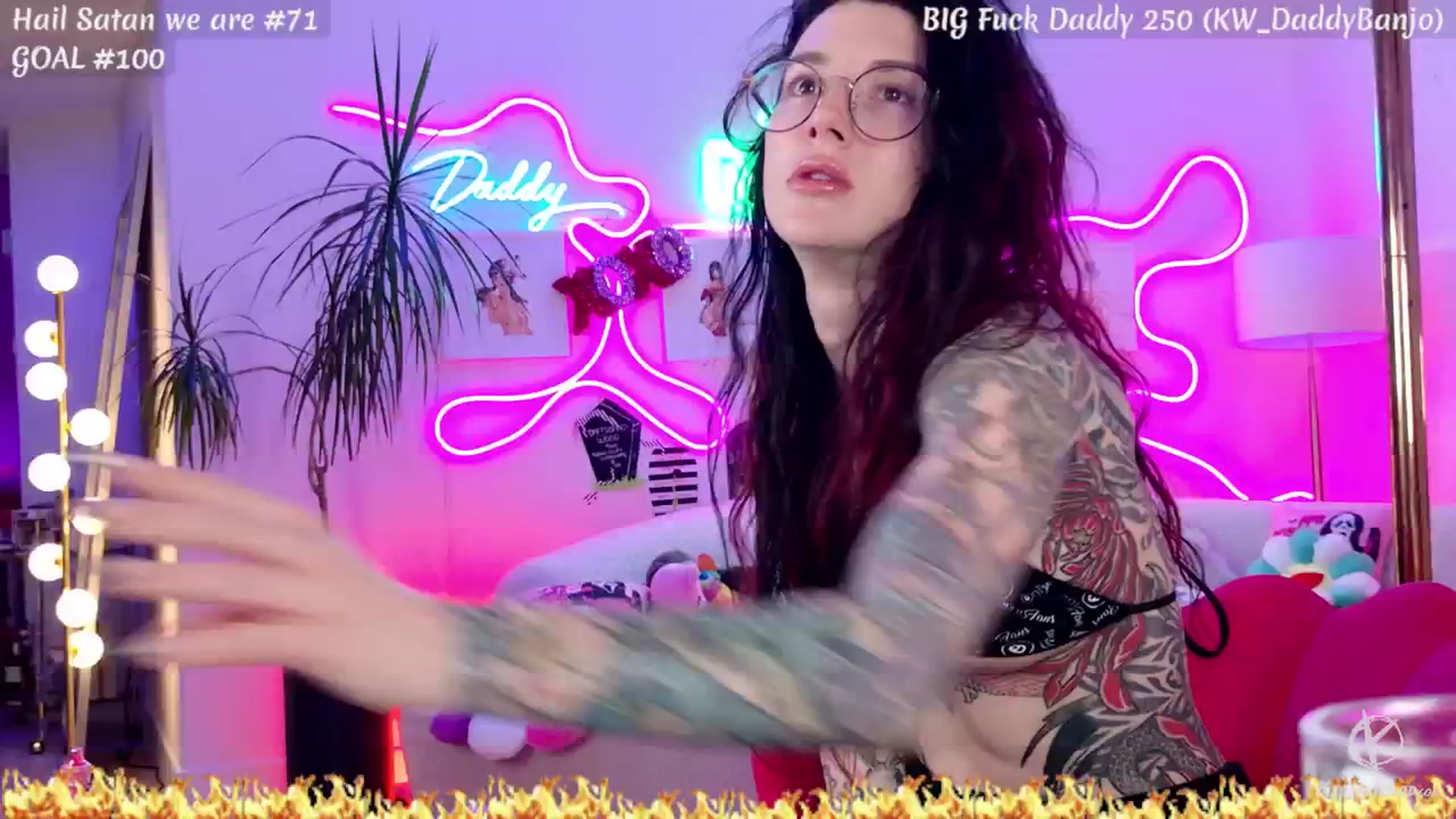 Gallery image thumbnail from KasaraWood's myfreecams stream on, 02/12/2026, 06:25 image 1 of 20