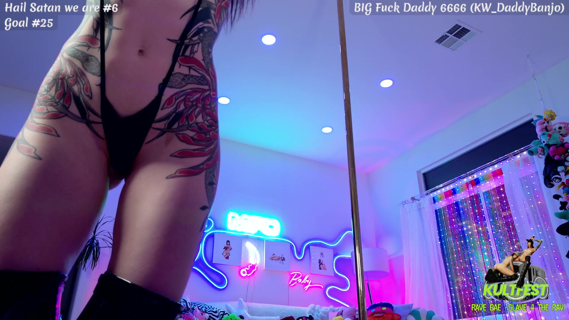 Gallery image thumbnail from KasaraWood's myfreecams stream on, 04/06/2026, 04:11 image 18 of 20