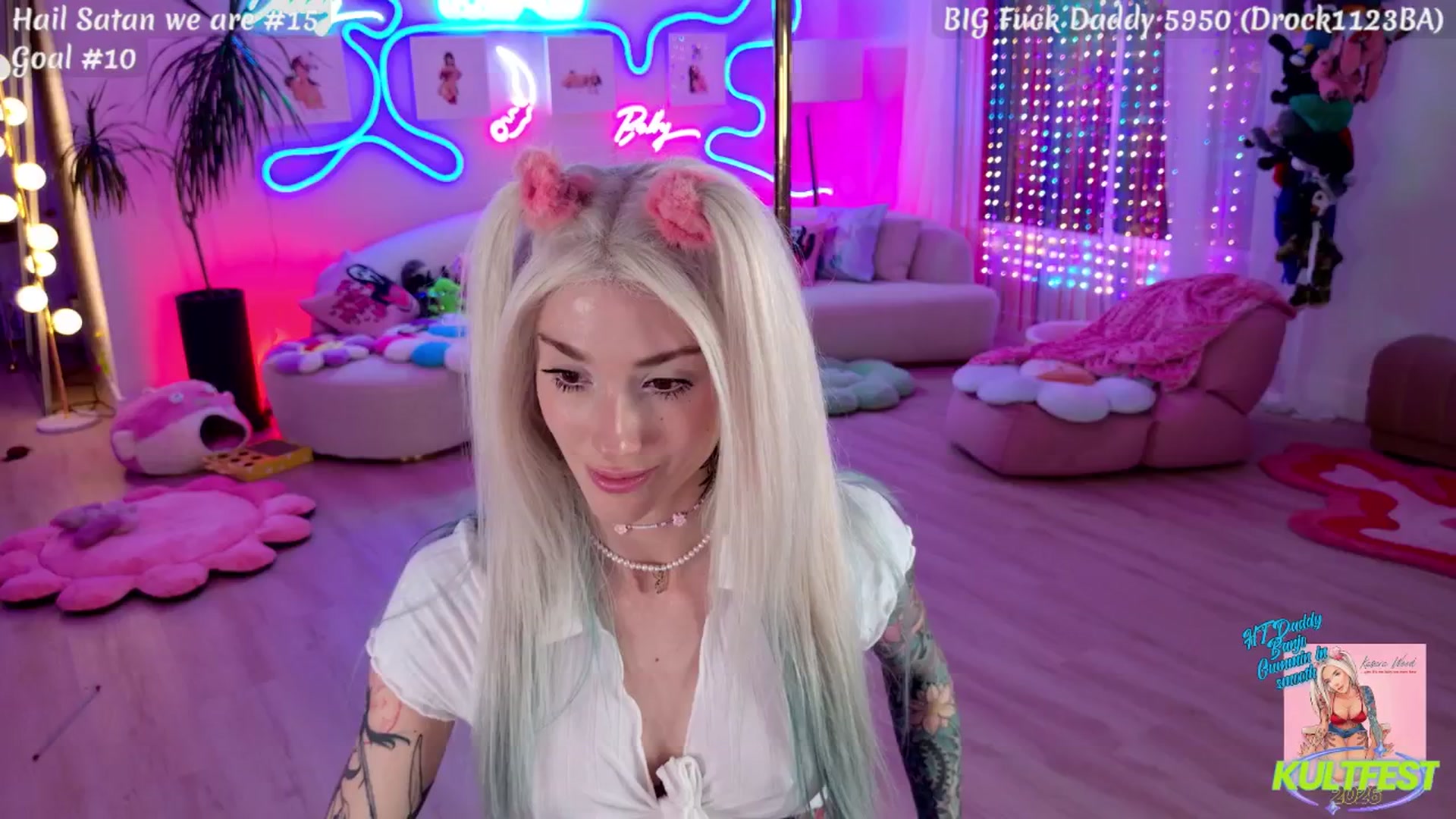 Gallery image thumbnail from KasaraWood's myfreecams stream on, 04/11/2026, 04:10 image 2 of 20