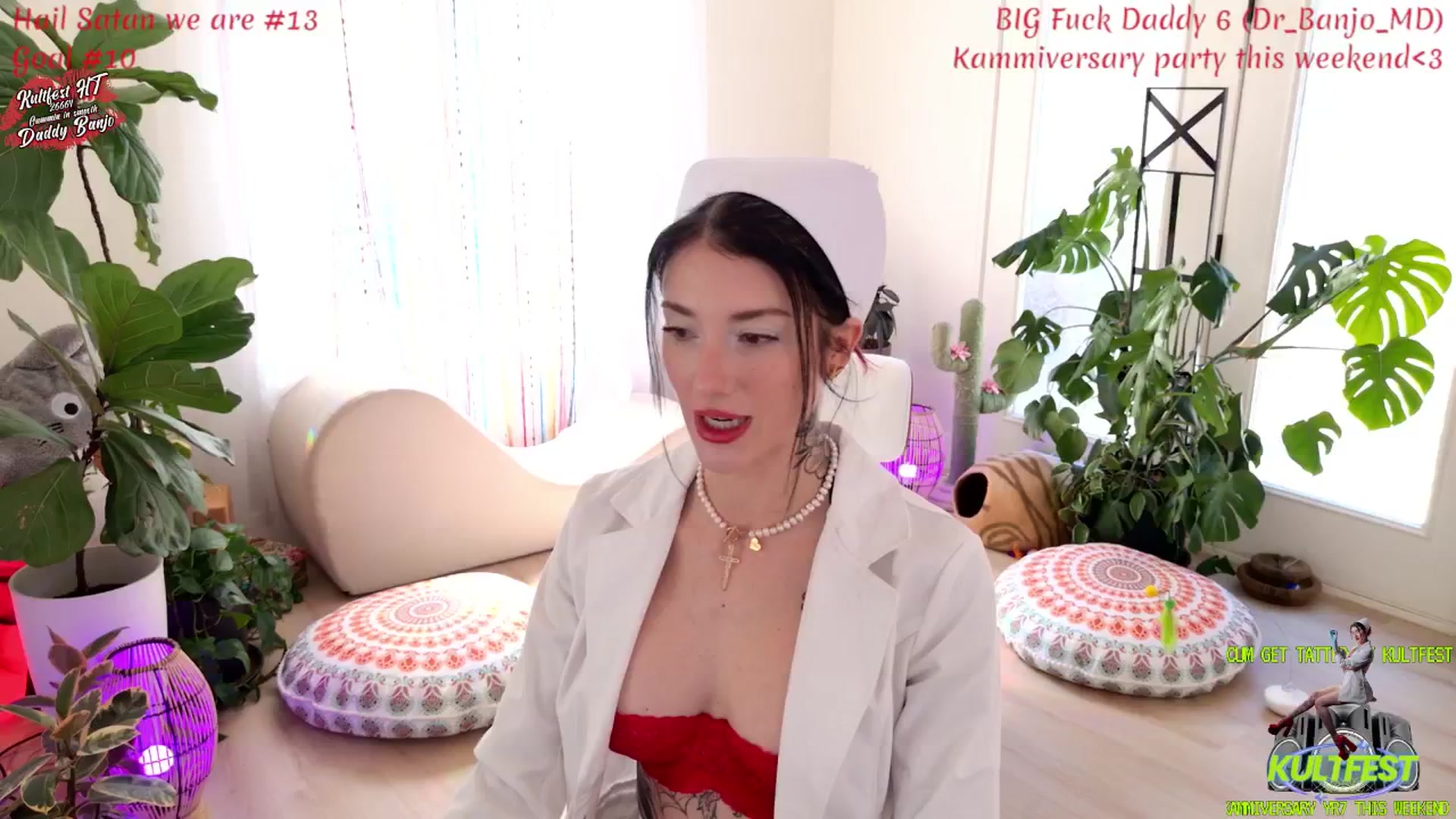 Gallery image thumbnail from KasaraWood's myfreecams stream on, 04/16/2026, 24:40 image 2 of 20