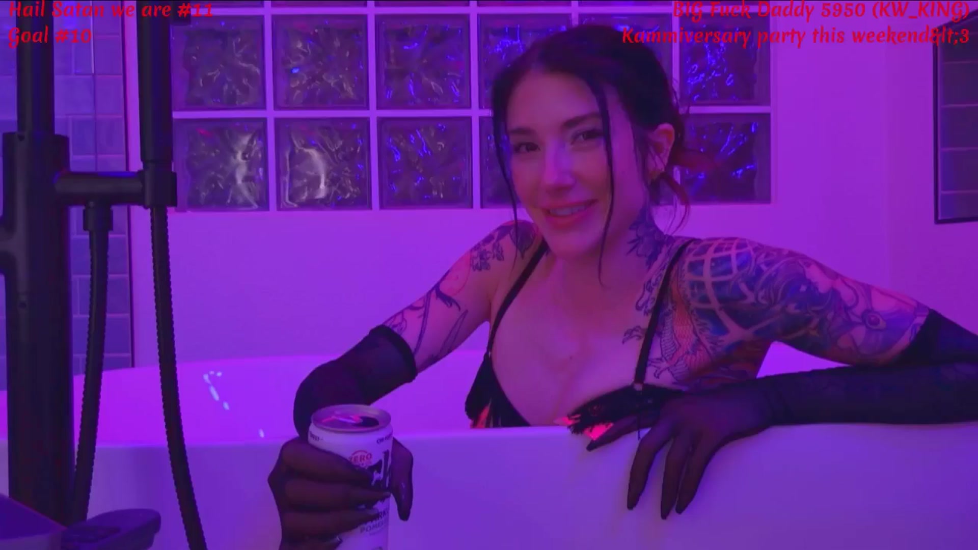 Gallery image thumbnail from KasaraWood's myfreecams stream on, 04/16/2026, 04:59 image 10 of 20