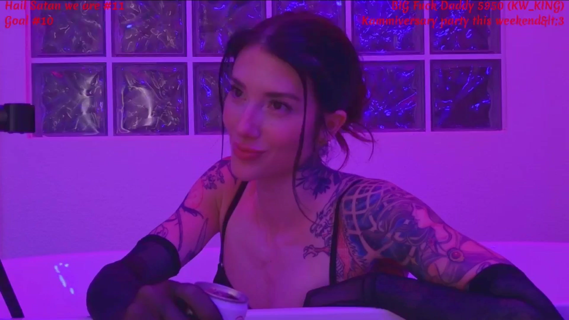 Gallery image thumbnail from KasaraWood's myfreecams stream on, 04/16/2026, 04:59 image 14 of 20