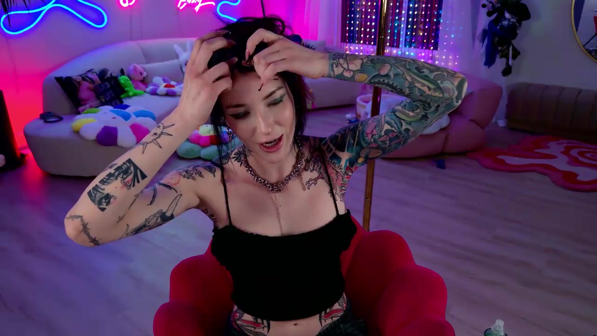 Gallery image thumbnail from KasaraWood's myfreecams stream on, 04/20/2026, 03:50 image 10 of 20
