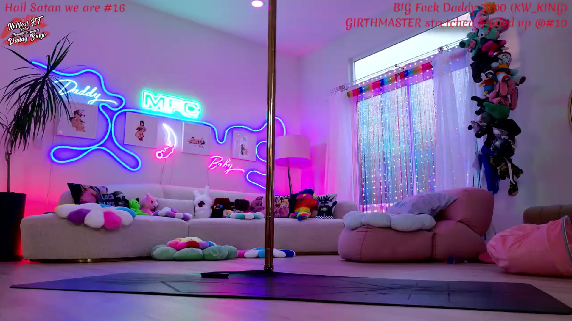 Gallery image thumbnail from KasaraWood's myfreecams stream on, 04/23/2026, 05:27 image 3 of 20