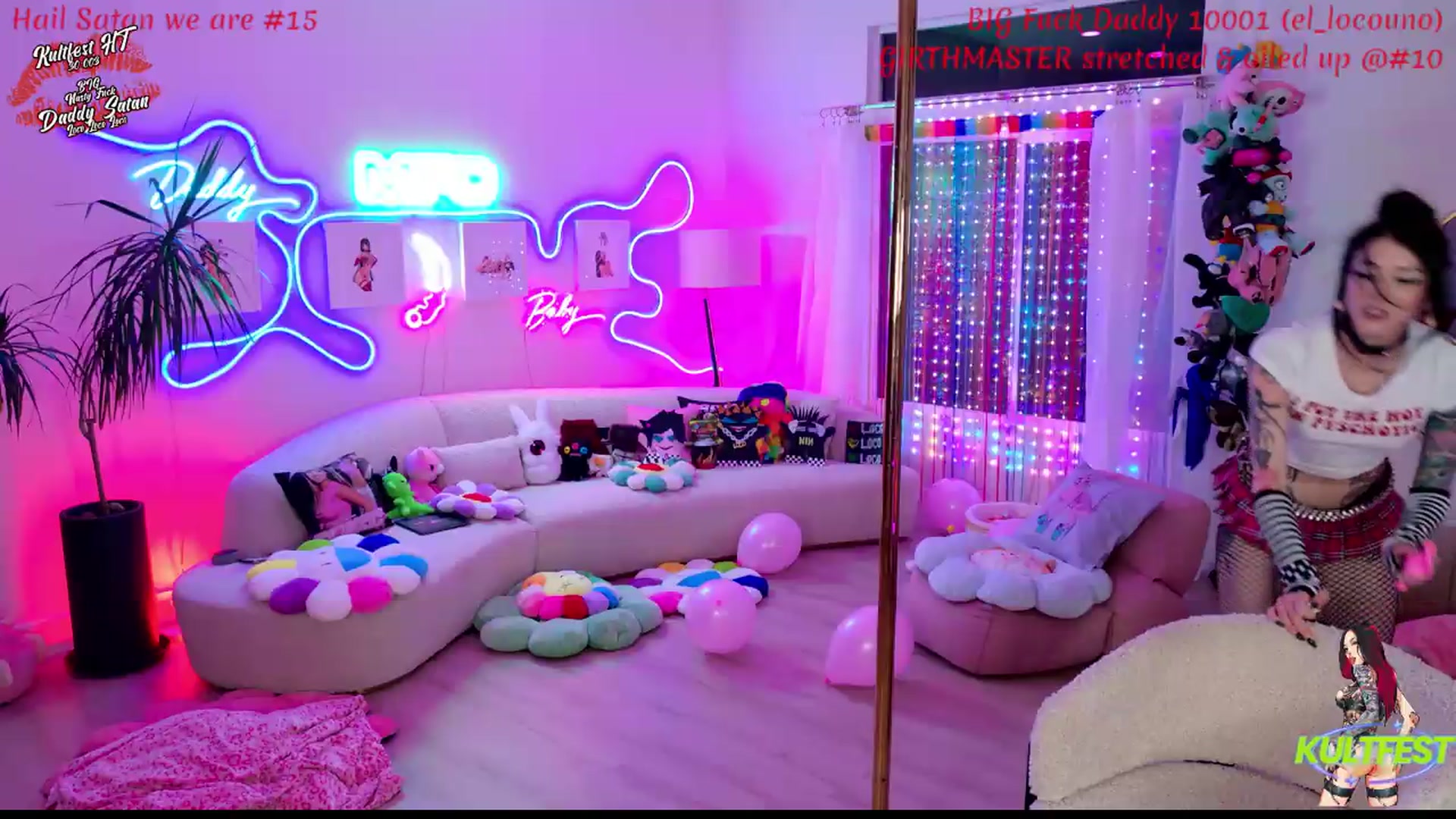 Gallery image thumbnail from KasaraWood's myfreecams stream on, 04/27/2026, 06:22 image 7 of 20