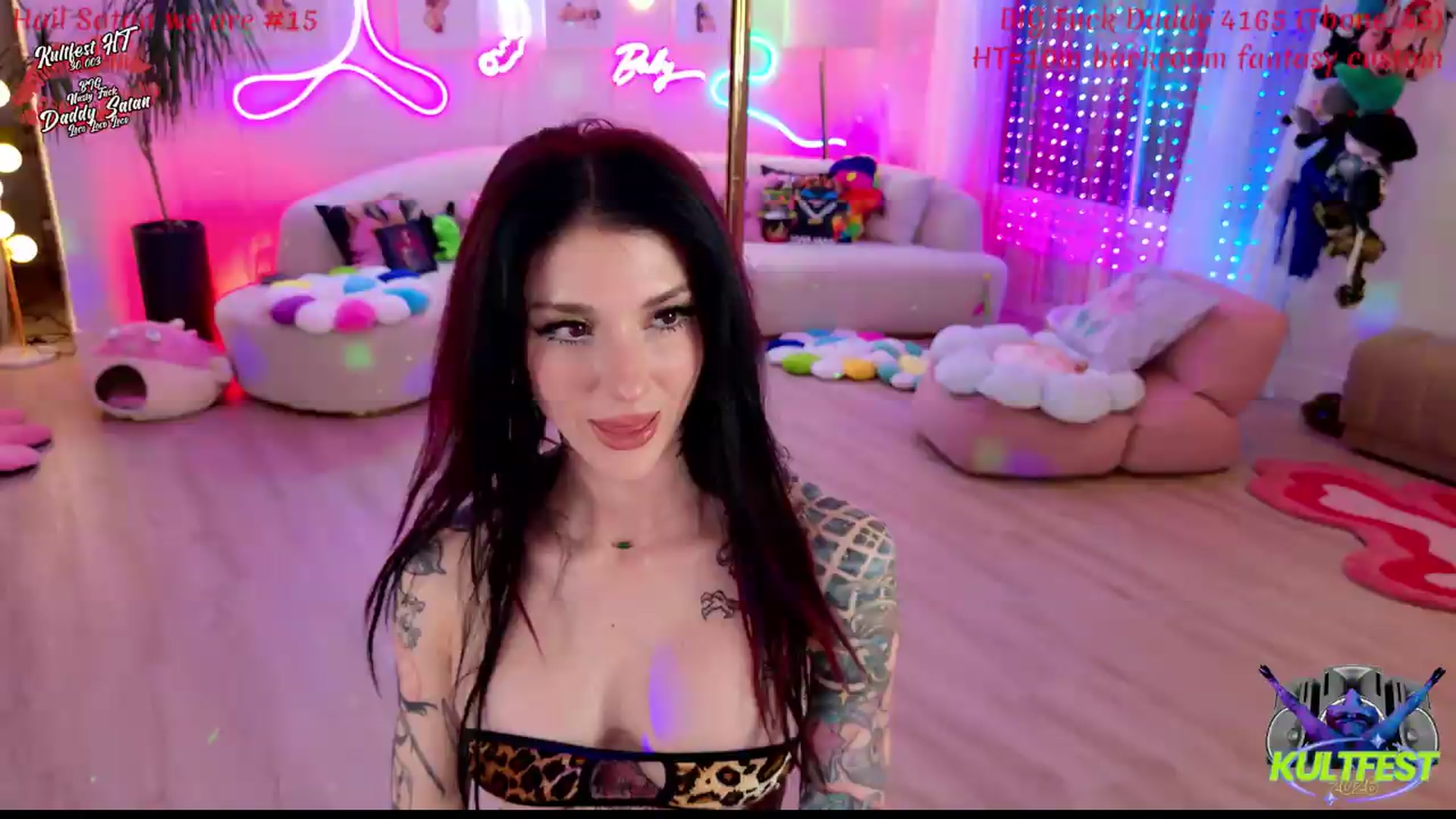 Gallery image thumbnail from KasaraWood's myfreecams stream on, 05/01/2026, 07:02 image 3 of 20
