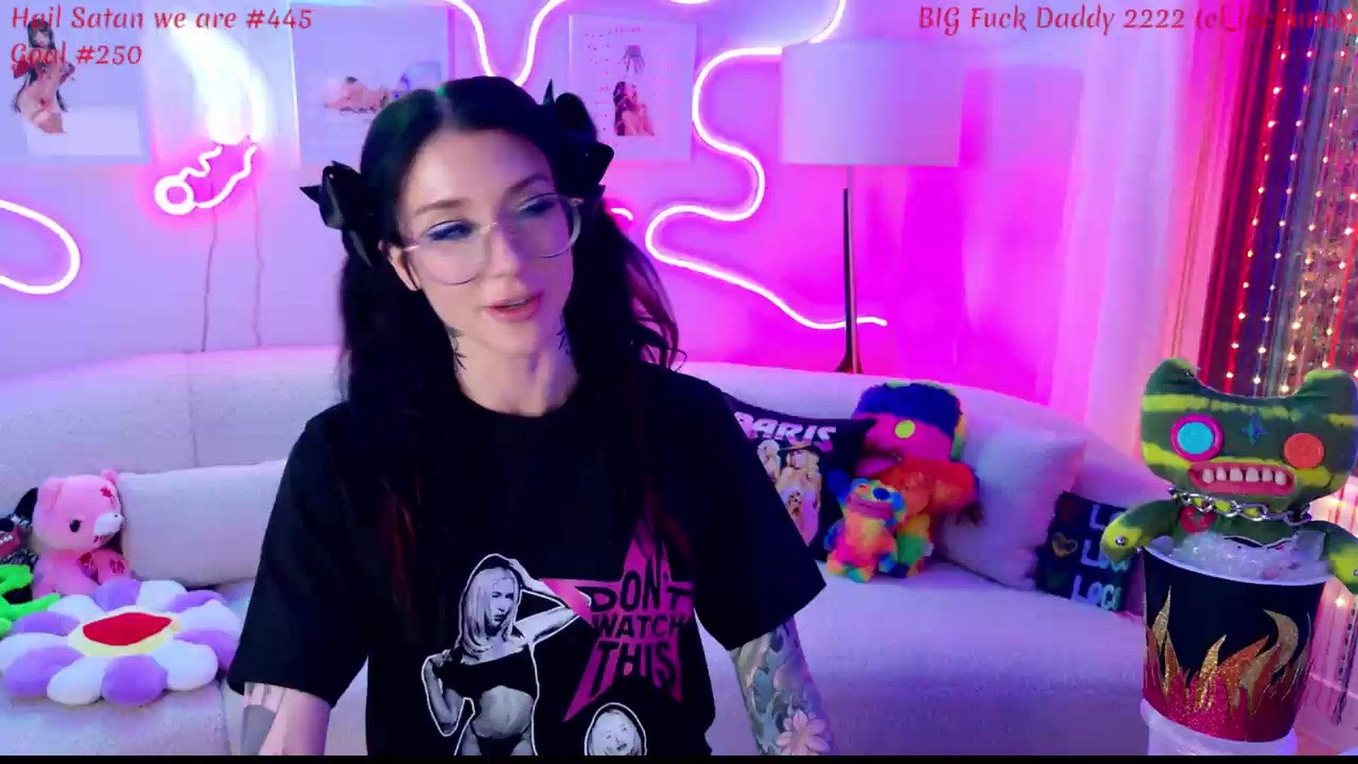 Gallery image thumbnail from KasaraWood's myfreecams stream on, 05/02/2026, 05:33 image 1 of 20
