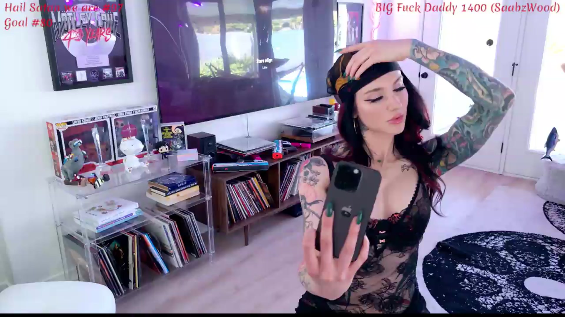 Gallery image thumbnail from KasaraWood's myfreecams stream on, 05/06/2026, 22:17 image 16 of 20