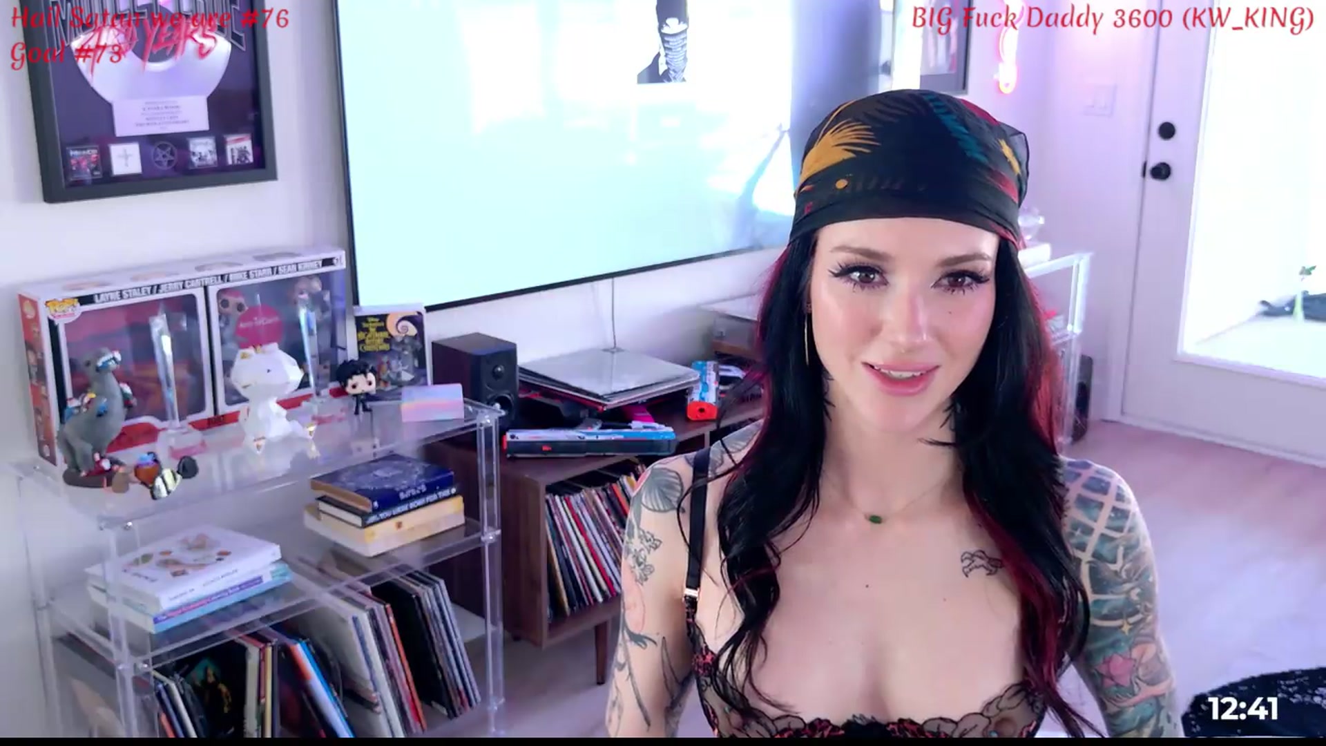 Gallery image thumbnail from KasaraWood's myfreecams stream on, 05/06/2026, 23:42 image 19 of 20