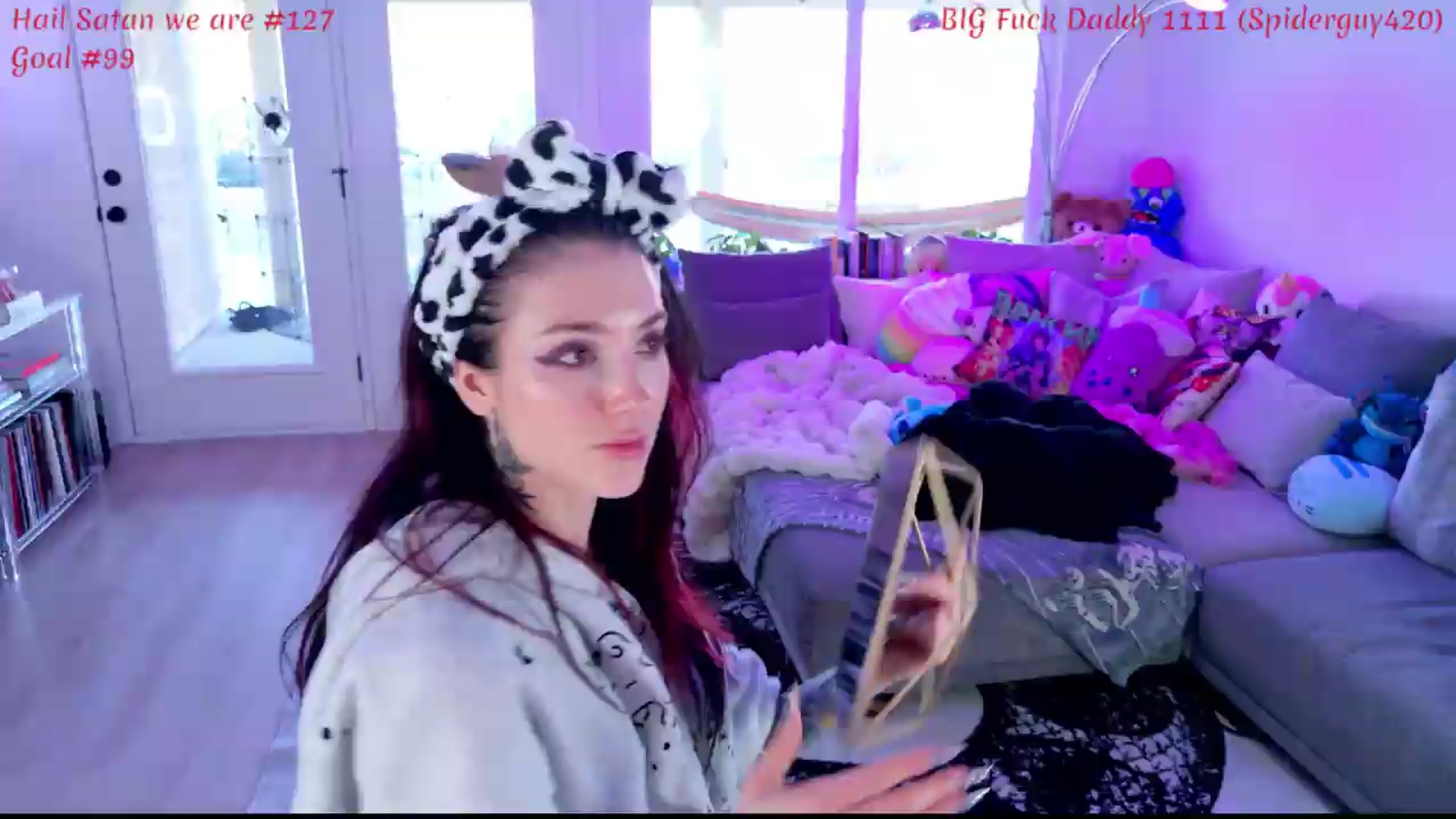 Gallery image thumbnail from KasaraWood's myfreecams stream on, 05/19/2026, 01:42 image 18 of 20