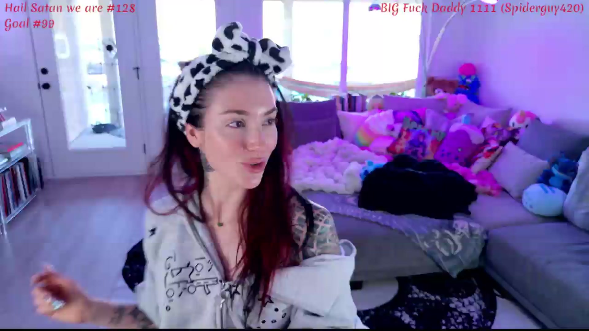 Gallery image thumbnail from KasaraWood's myfreecams stream on, 05/19/2026, 01:42 image 14 of 20