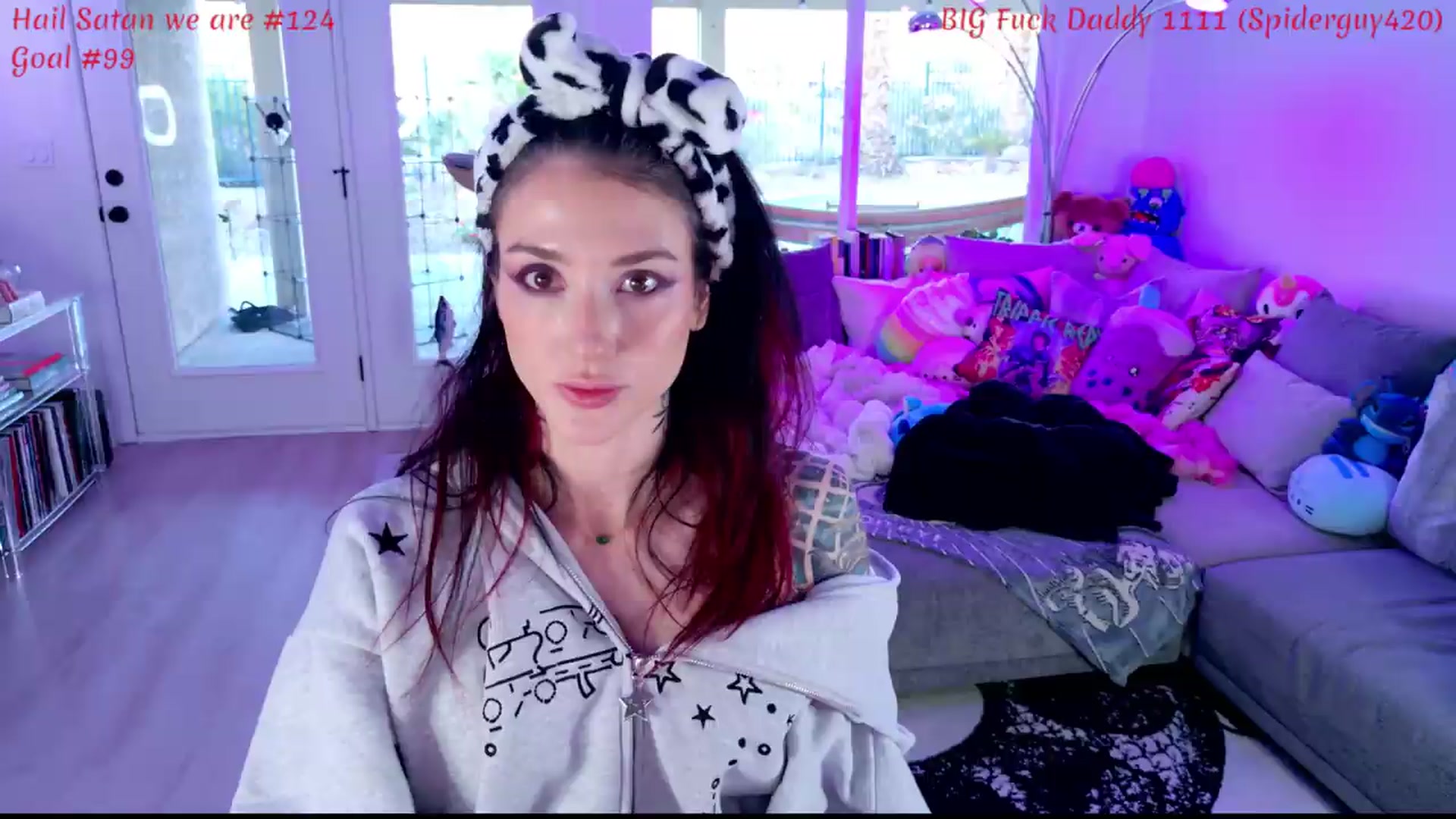 Gallery image thumbnail from KasaraWood's myfreecams stream on, 05/19/2026, 03:21 image 4 of 20