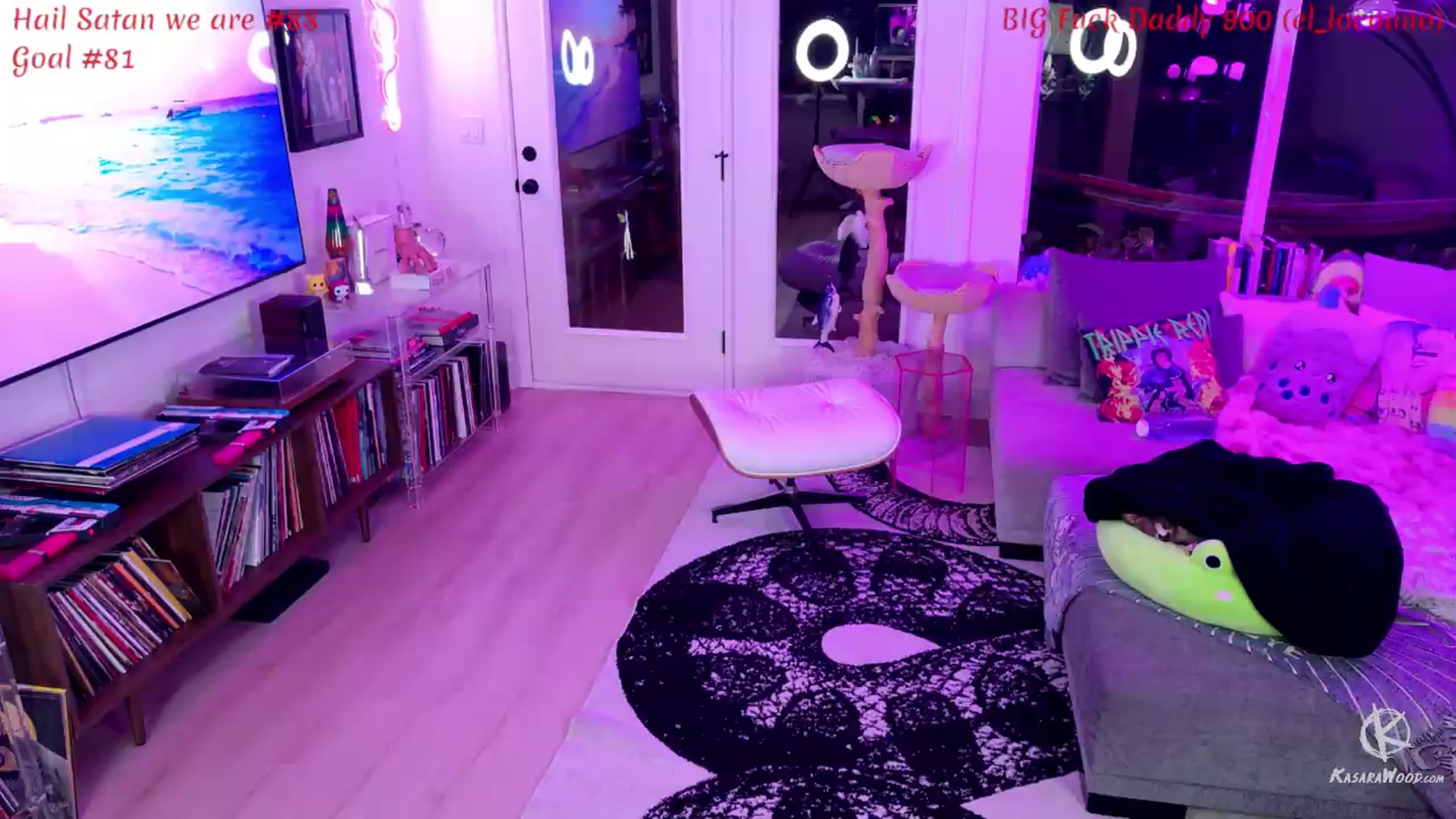 Gallery image thumbnail from KasaraWood's myfreecams stream on, 05/26/2026, 05:04 image 9 of 20