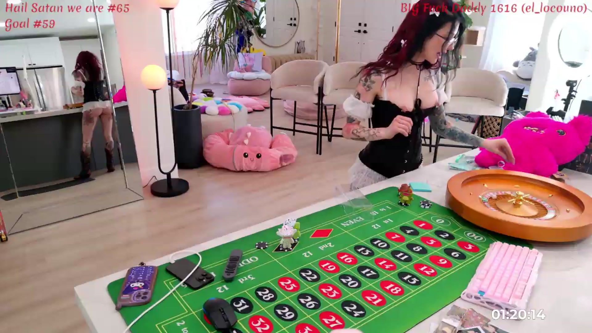 Gallery image thumbnail from KasaraWood's myfreecams stream on, 06/10/2026, 22:11 image 12 of 20