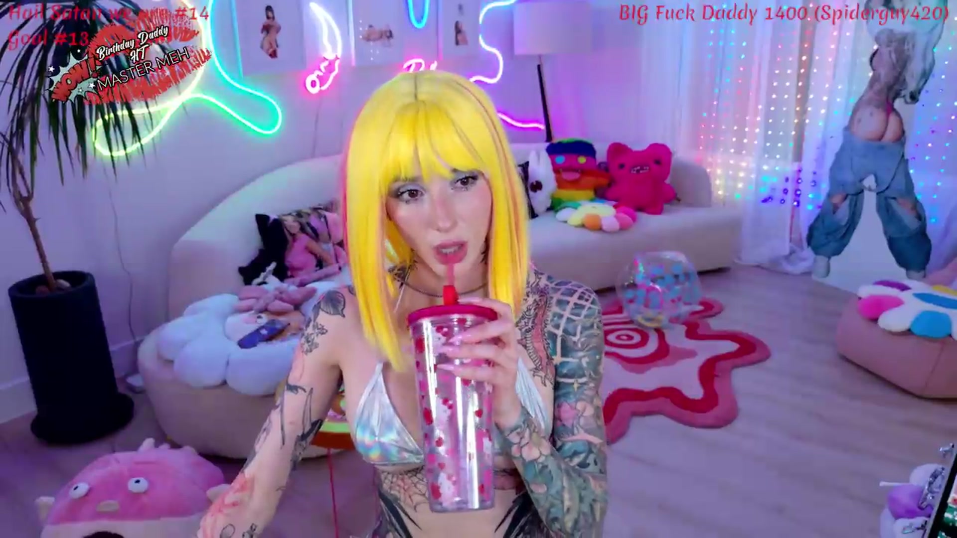 Gallery image thumbnail from KasaraWood's myfreecams stream on, 07/31/2026, 04:21 image 10 of 20