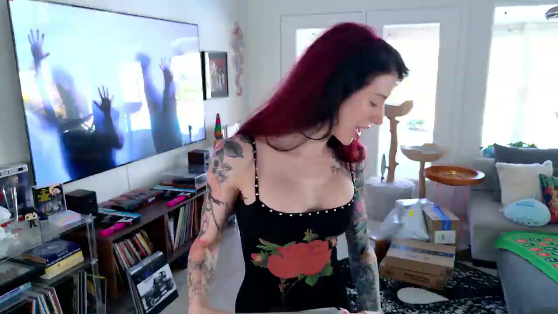Gallery image thumbnail from KasaraWood's myfreecams stream on, 08/02/2026, 02:07 image 5 of 20