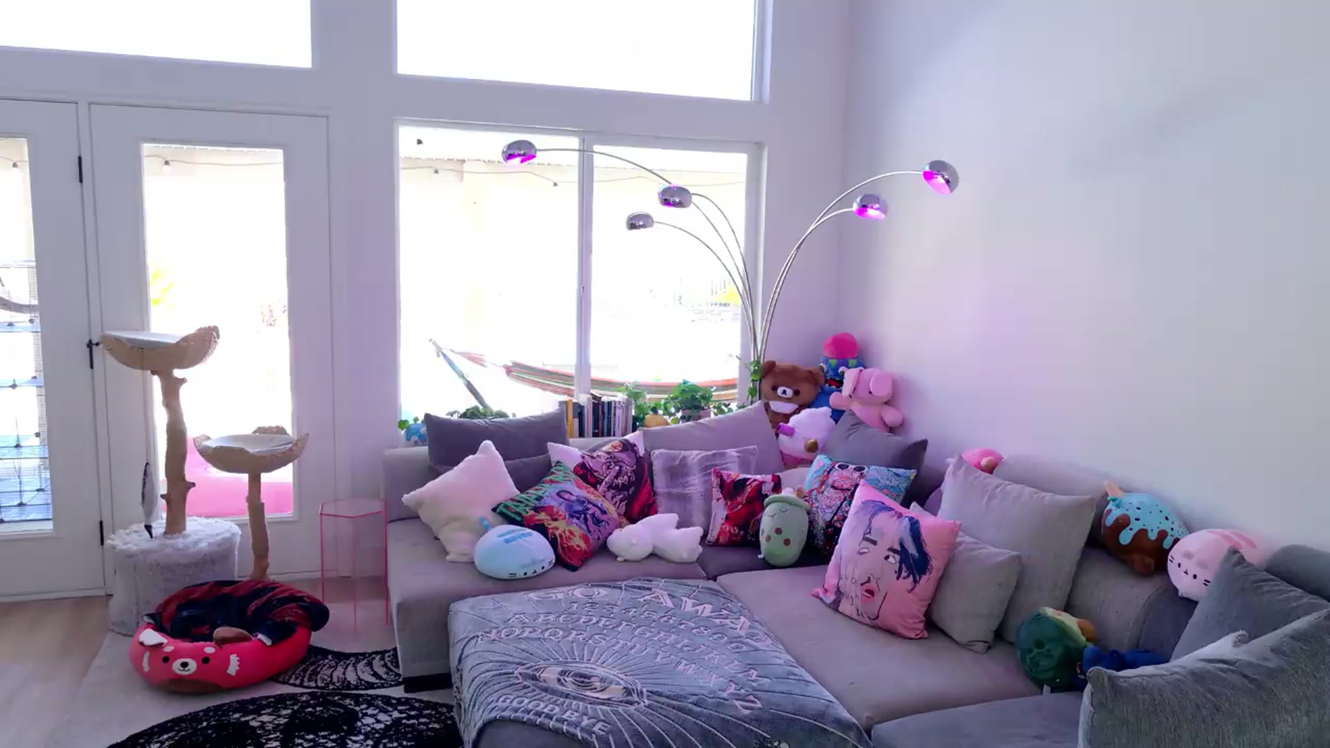 Gallery image thumbnail from KasaraWood's myfreecams stream on, 08/07/2026, 23:52 image 2 of 20