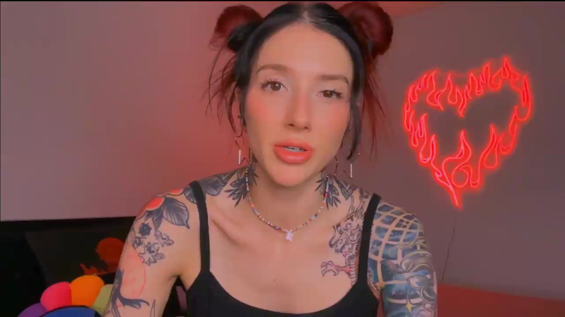 Gallery image thumbnail from KasaraWood's myfreecams stream on, 09/08/2026, 04:36 image 1 of 20
