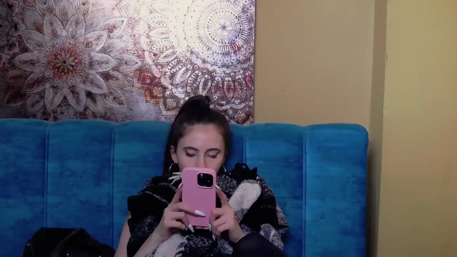 Gallery image thumbnail from KatArt's myfreecams stream on, 12/18/2023, 20:55 image 19 of 20