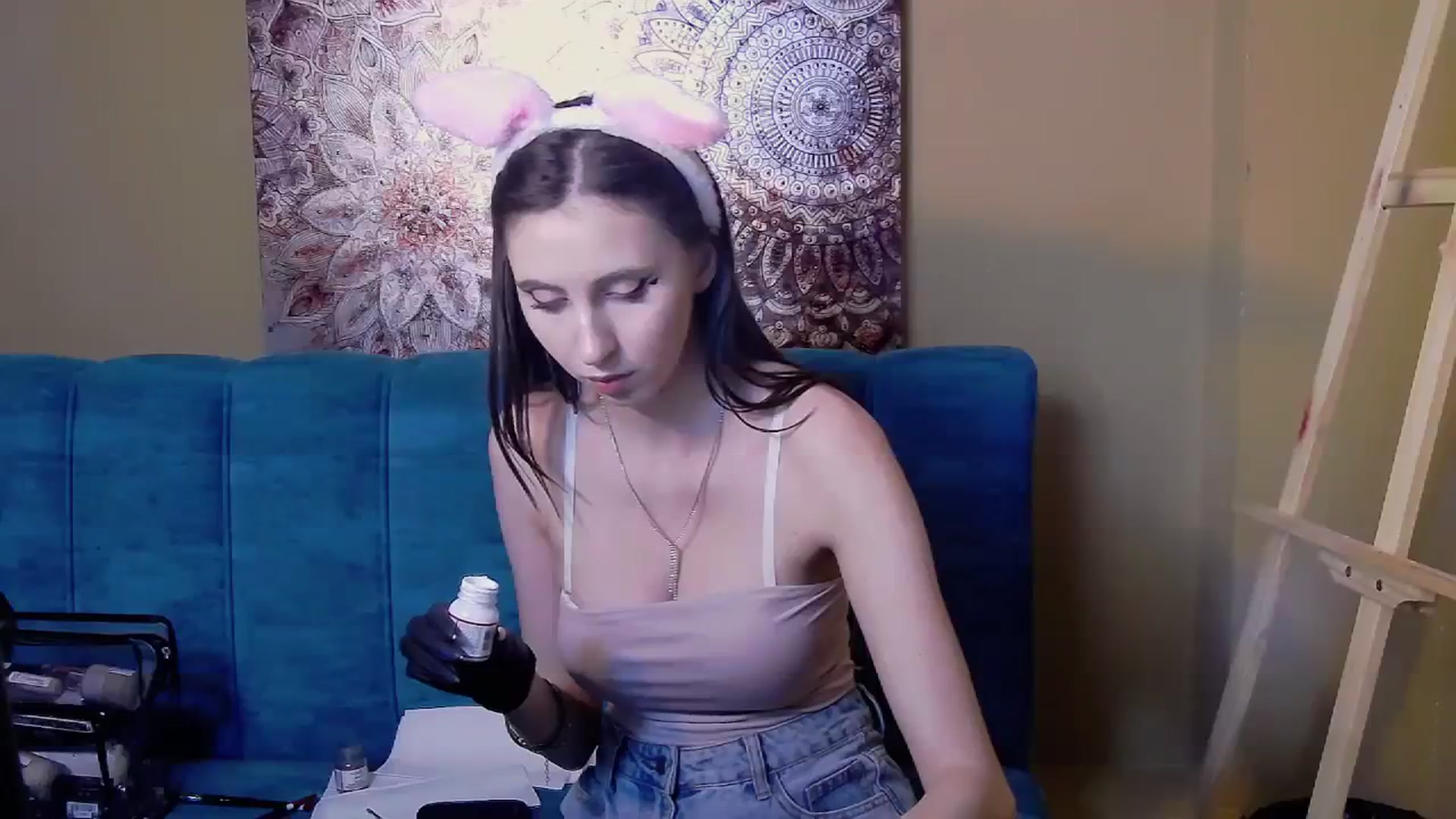 Gallery image thumbnail from KatArt's myfreecams stream on, 12/21/2023, 20:57 image 2 of 20