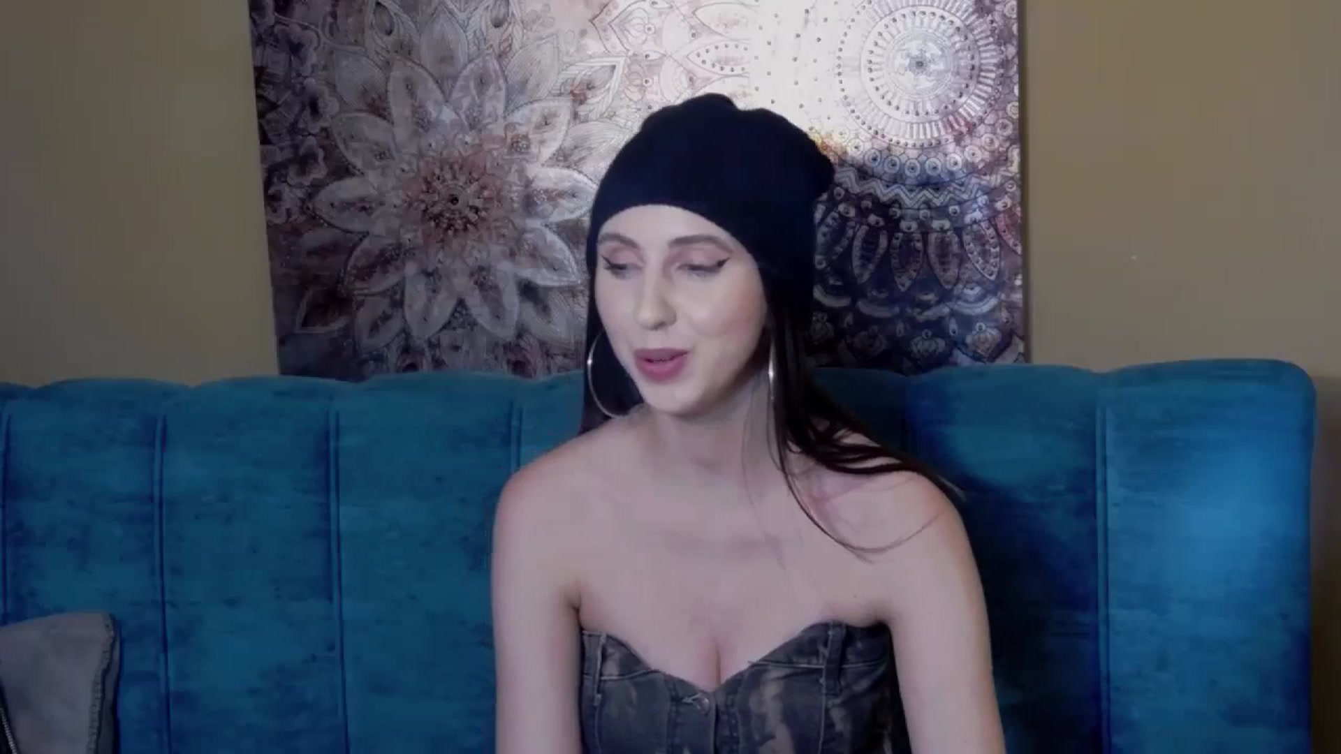 Gallery image thumbnail from KatArt's myfreecams stream on, 12/26/2023, 19:34 image 14 of 20