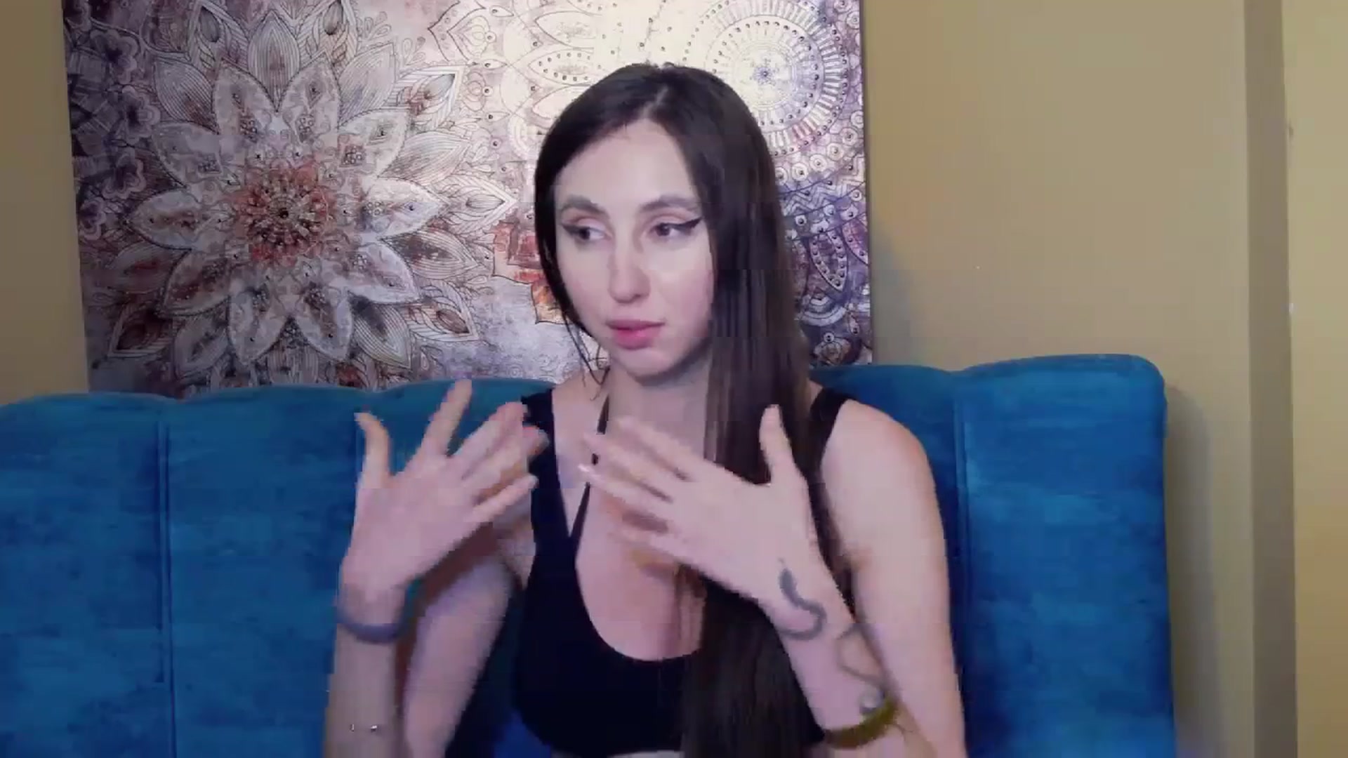 Gallery image thumbnail from KatArt's myfreecams stream on, 01/03/2024, 21:37 image 3 of 20