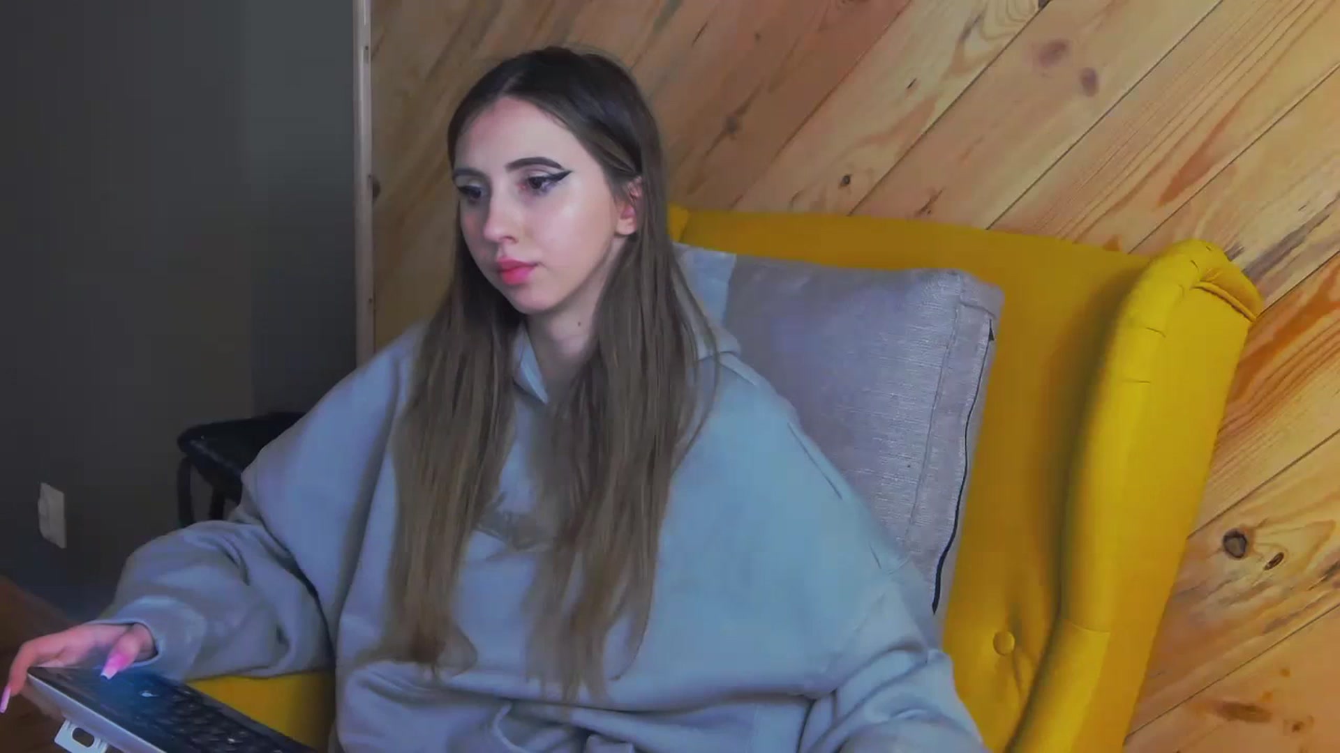 Gallery image thumbnail from KatArt's myfreecams stream on, 02/16/2024, 21:53 image 14 of 20
