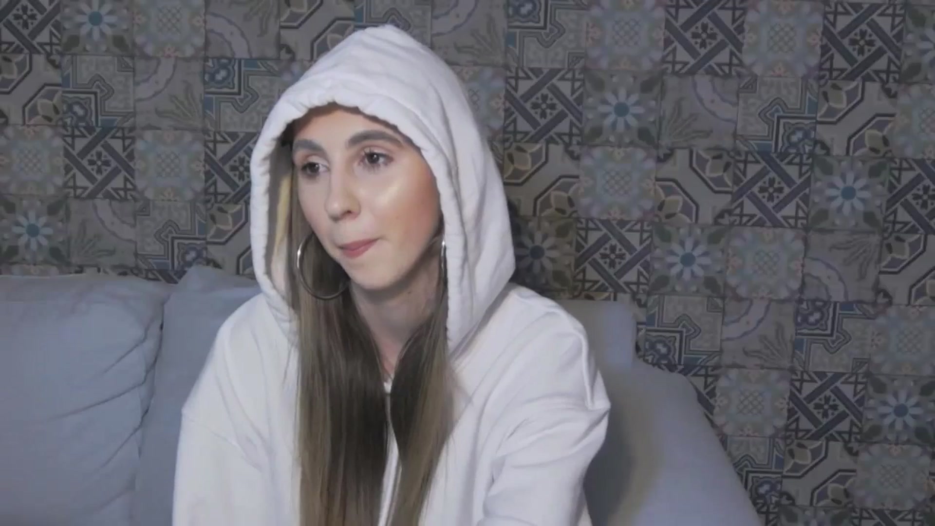 Gallery image thumbnail from KatArt's myfreecams stream on, 03/14/2024, 19:28 image 2 of 20