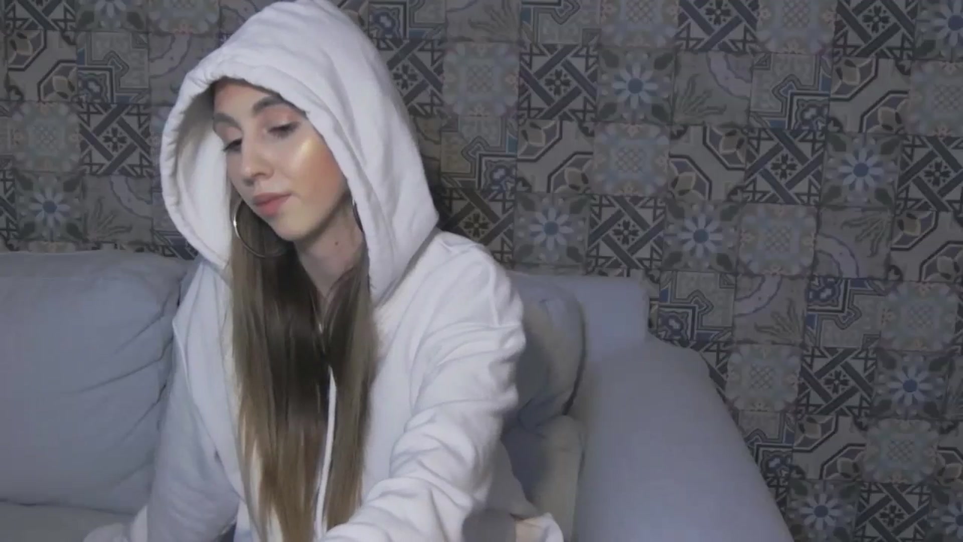 Gallery image thumbnail from KatArt's myfreecams stream on, 03/14/2024, 19:28 image 16 of 20