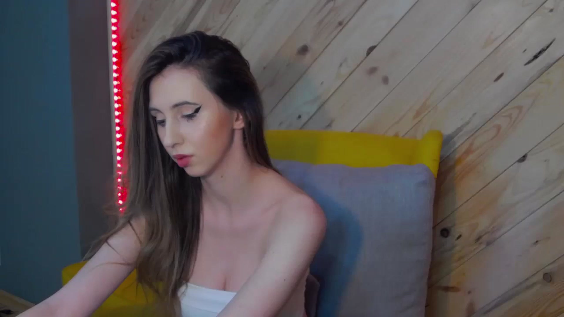 Gallery image thumbnail from KatArt's myfreecams stream on, 03/20/2024, 19:03 image 5 of 20