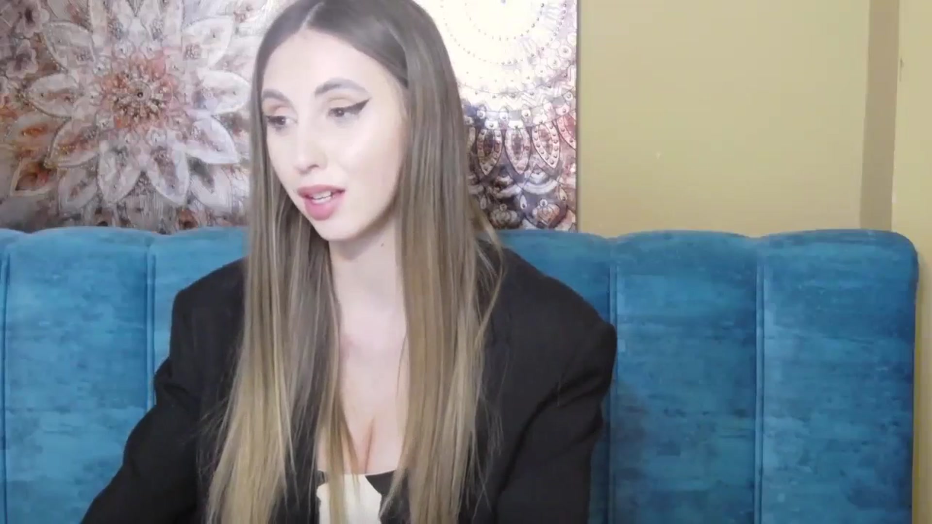 Gallery image thumbnail from KatArt's myfreecams stream on, 03/25/2024, 01:11 image 4 of 20