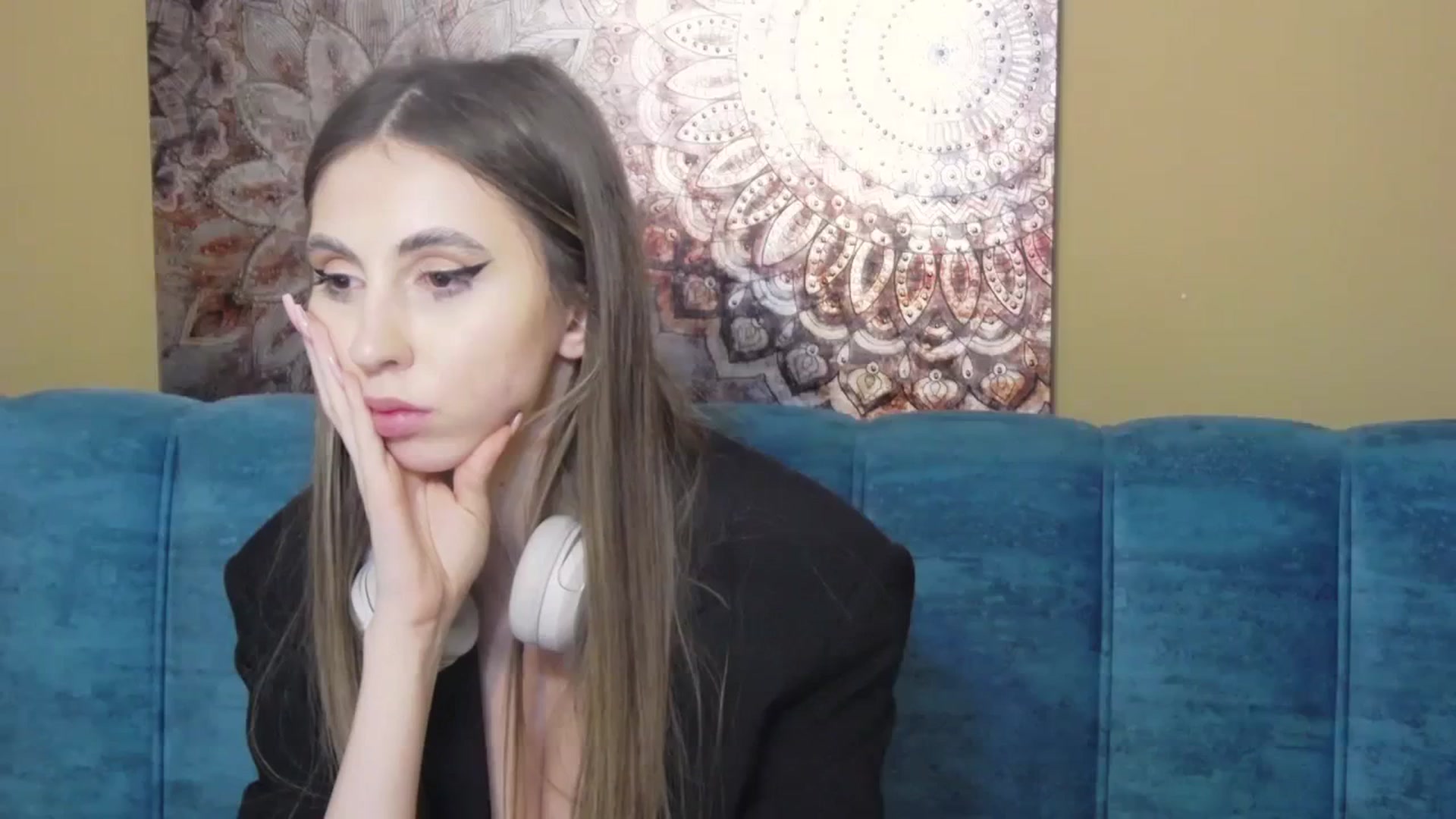 Gallery image thumbnail from KatArt's myfreecams stream on, 03/25/2024, 01:32 image 13 of 20