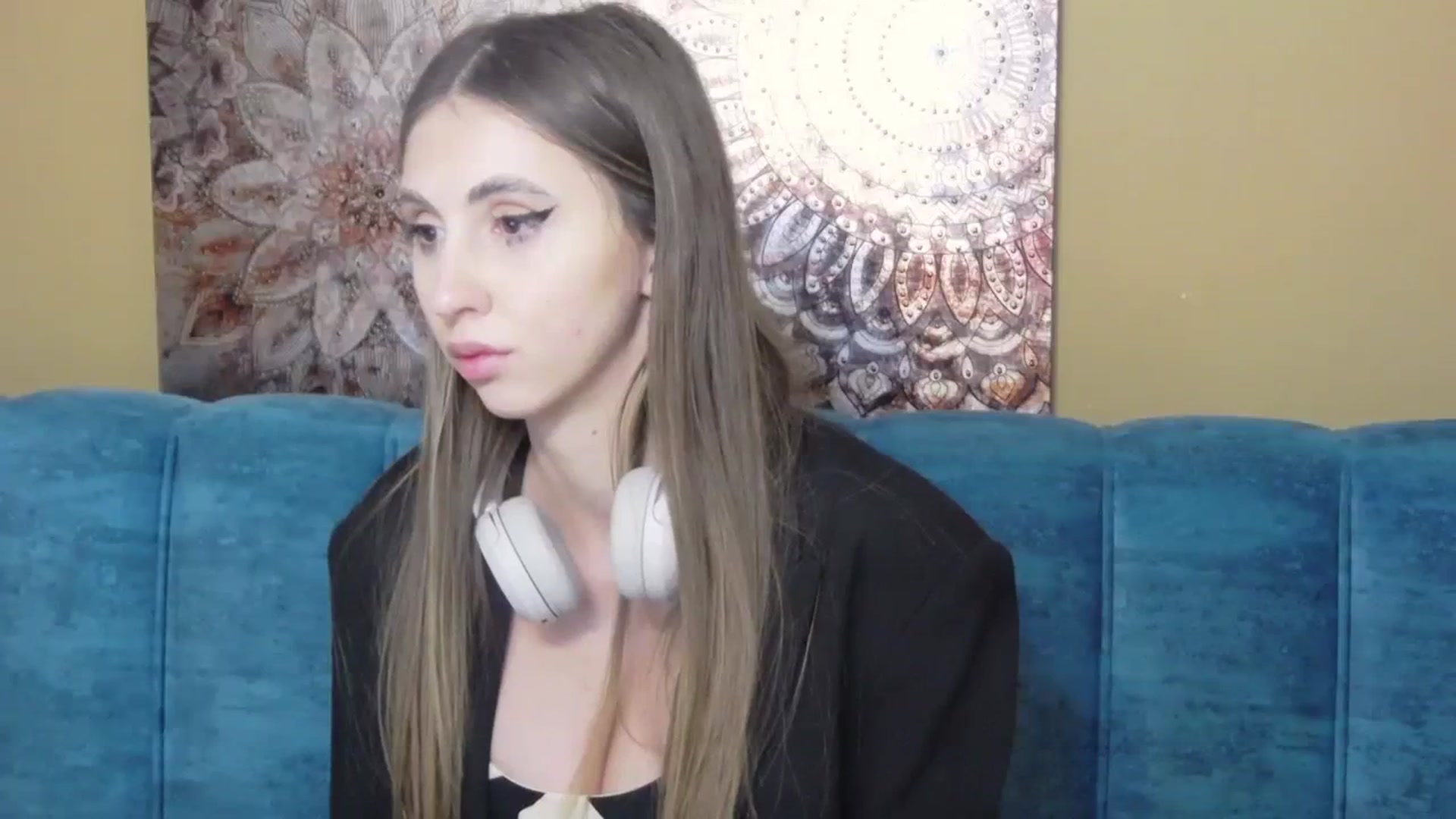 Gallery image thumbnail from KatArt's myfreecams stream on, 03/25/2024, 01:32 image 17 of 20