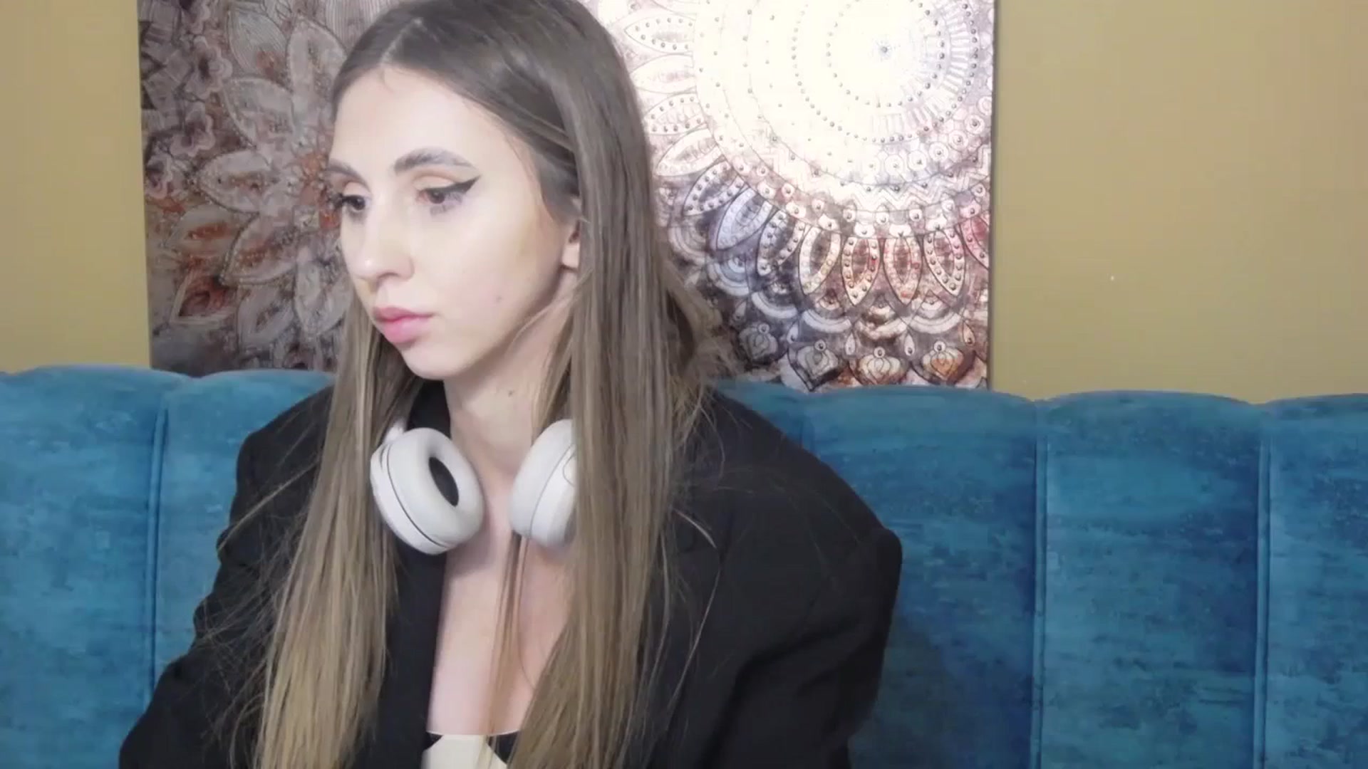 Gallery image thumbnail from KatArt's myfreecams stream on, 03/25/2024, 01:32 image 8 of 20