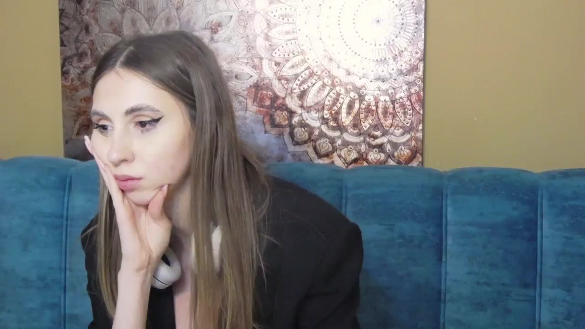 Gallery image thumbnail from KatArt's myfreecams stream on, 03/25/2024, 01:32 image 15 of 20