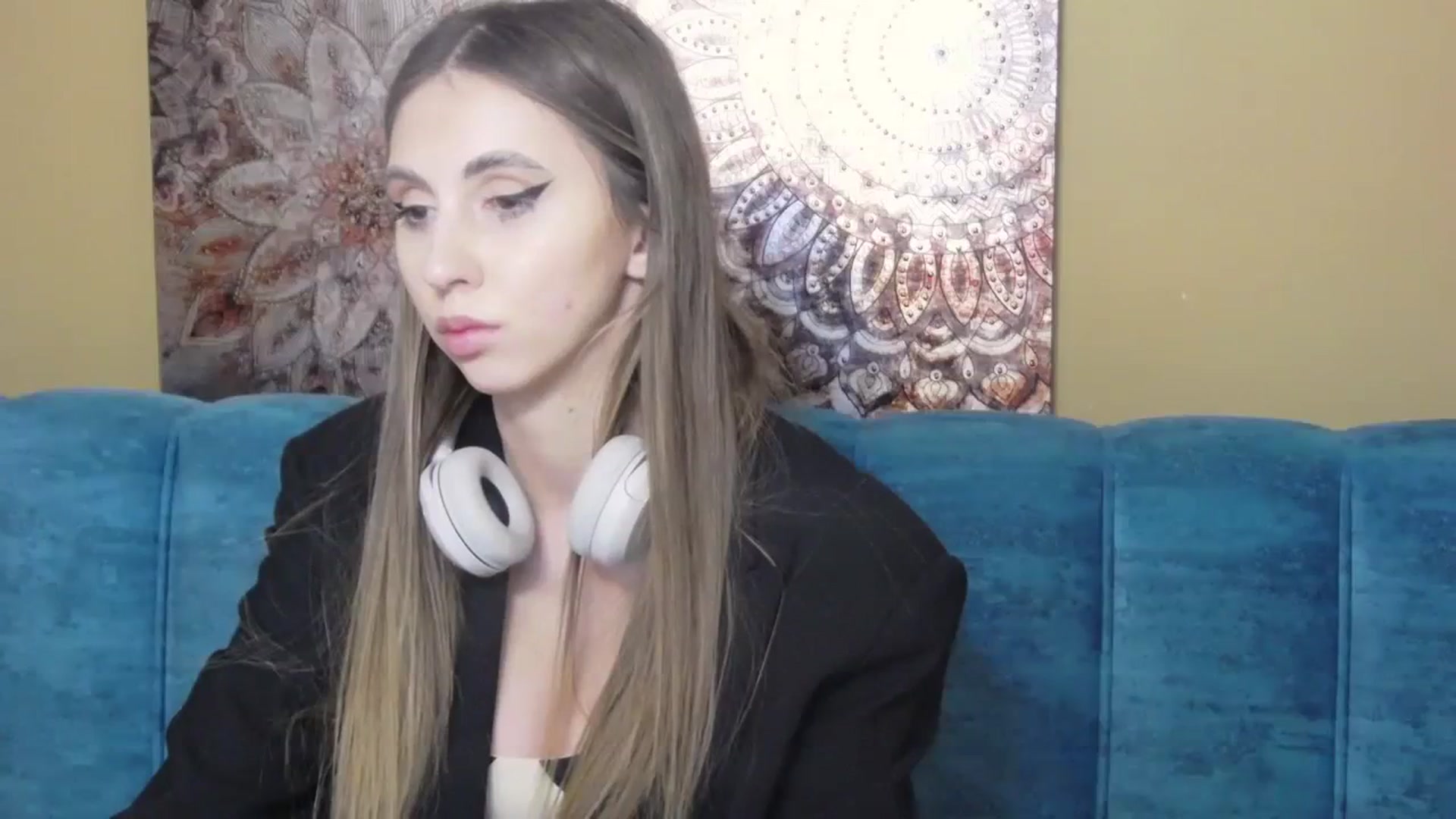 Gallery image thumbnail from KatArt's myfreecams stream on, 03/25/2024, 01:32 image 11 of 20