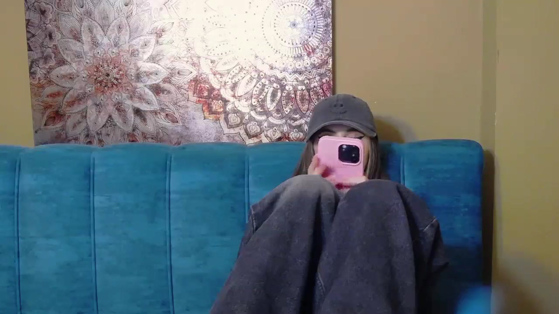 Gallery image thumbnail from KatArt's myfreecams stream on, 03/31/2024, 22:50 image 9 of 20