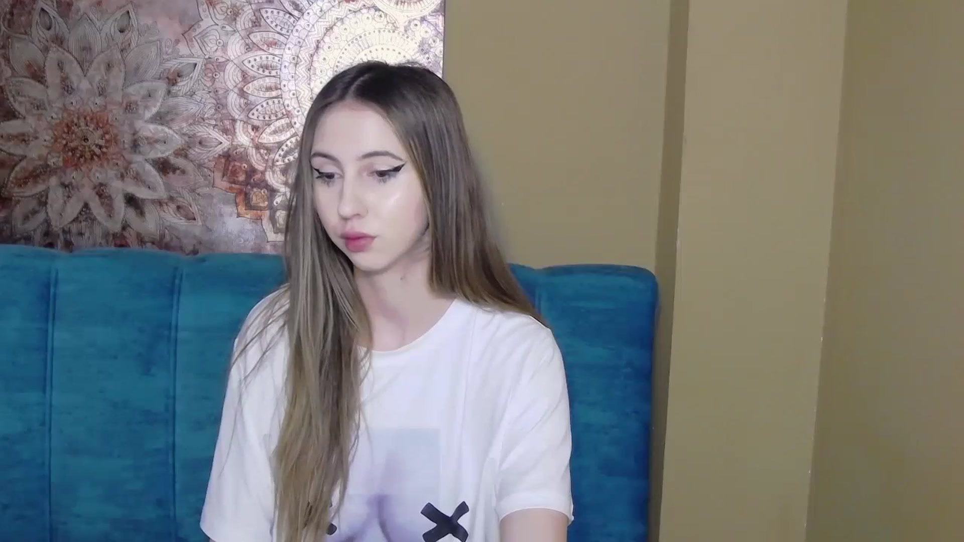 Gallery image thumbnail from KatArt's myfreecams stream on, 04/01/2024, 18:26 image 2 of 20