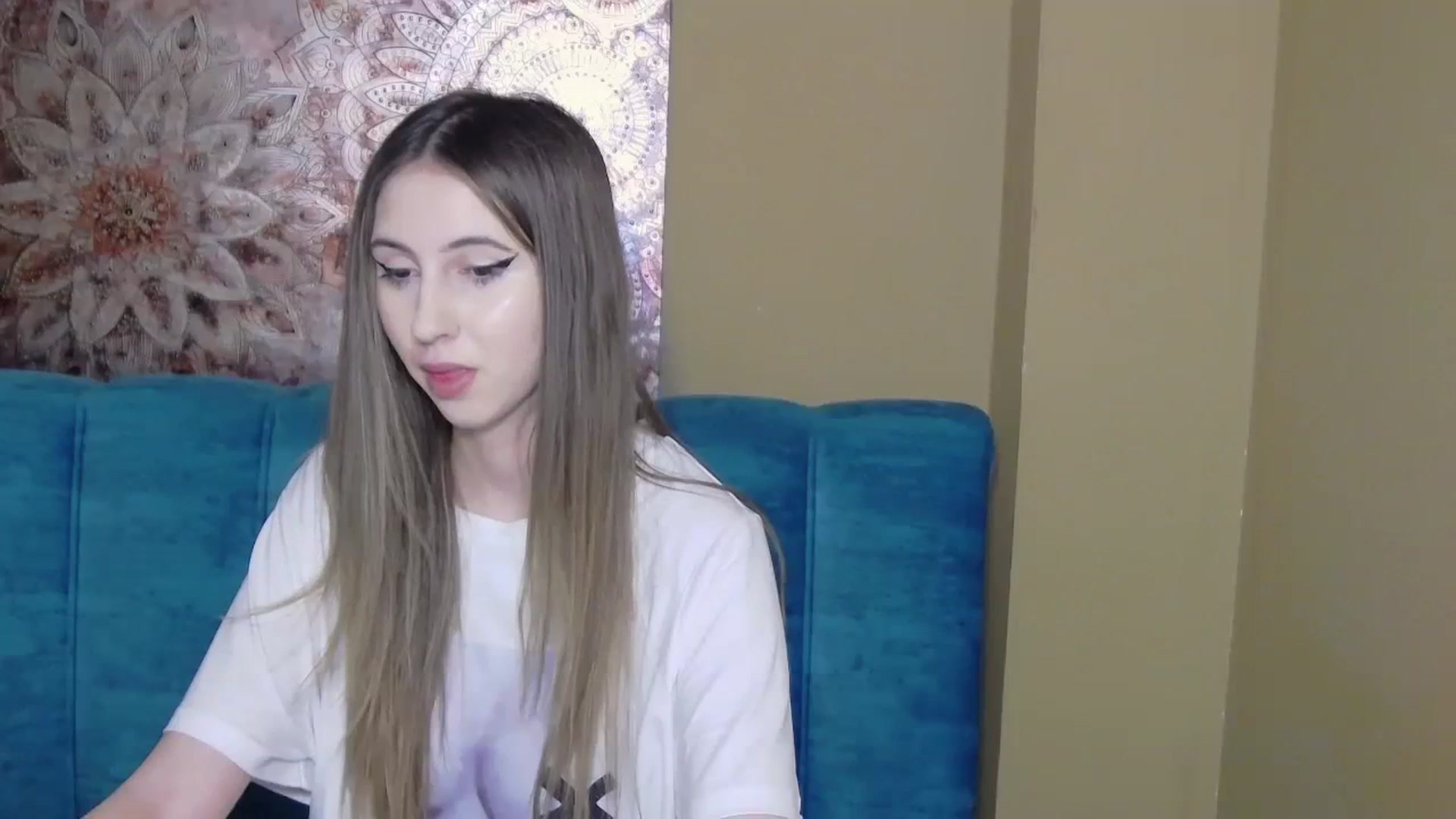Gallery image thumbnail from KatArt's myfreecams stream on, 04/01/2024, 18:26 image 8 of 20