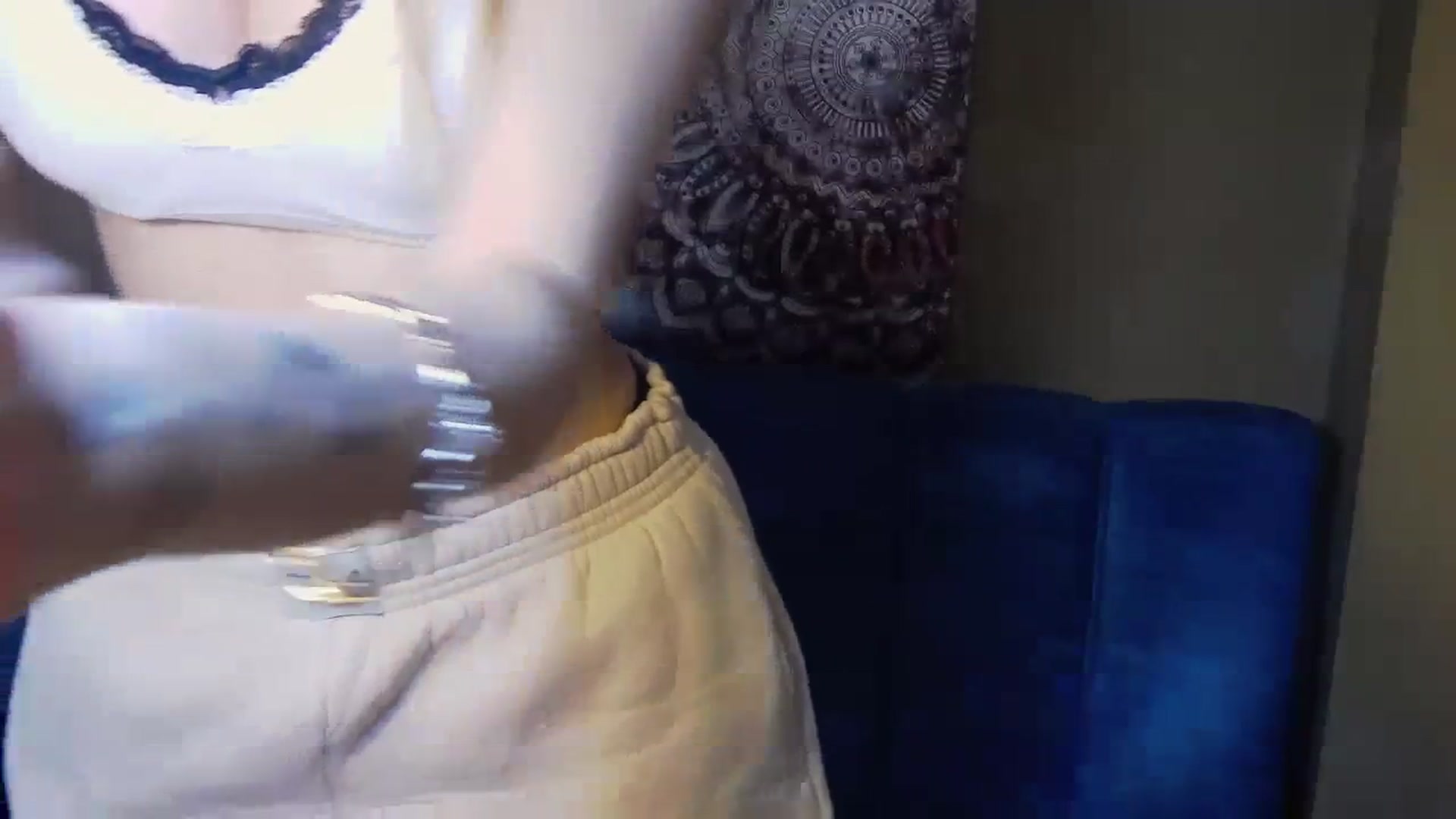Gallery image thumbnail from KatArt's myfreecams stream on, 04/14/2024, 22:01 image 7 of 20