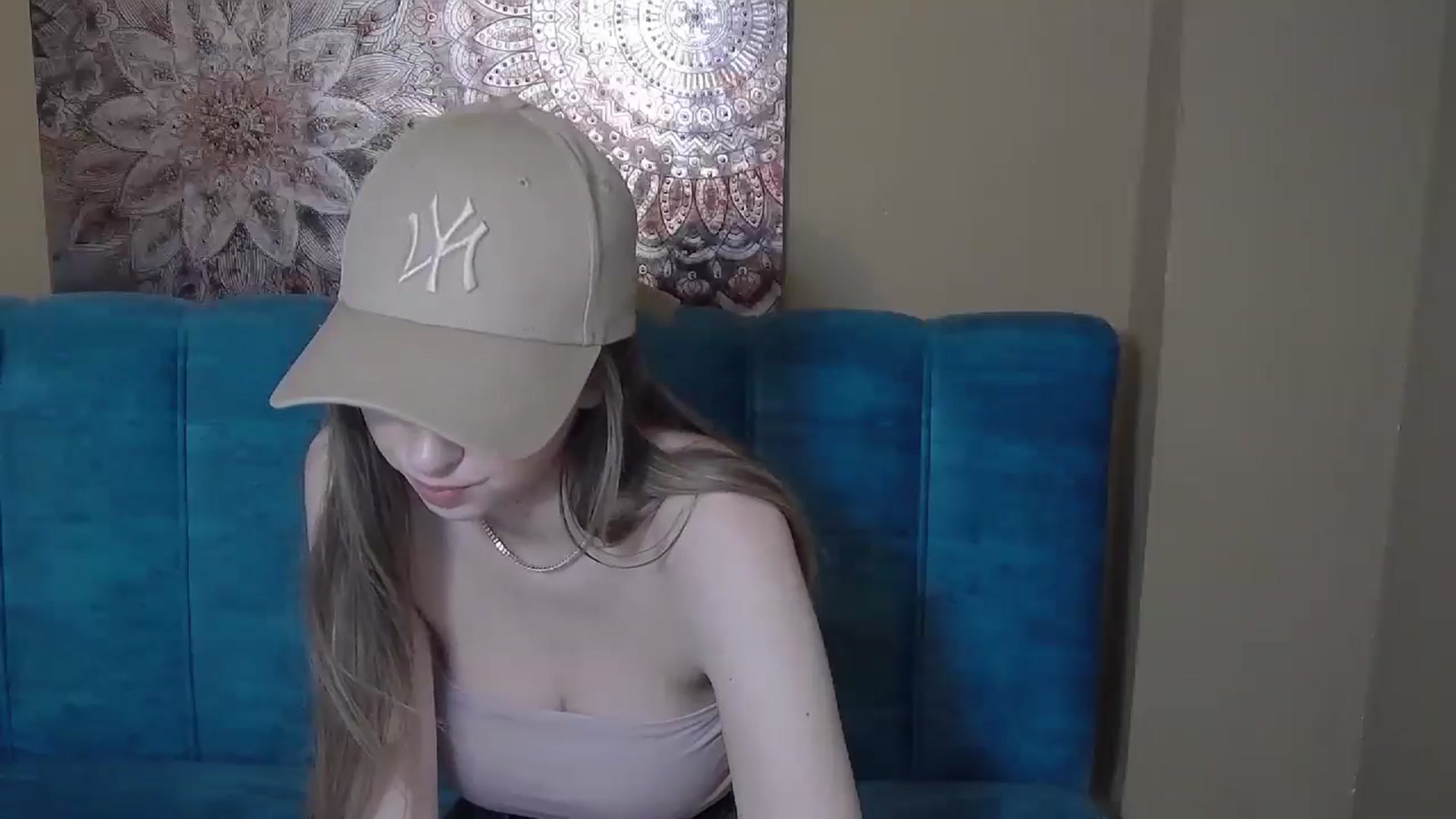 Gallery image thumbnail from KatArt's myfreecams stream on, 04/28/2024, 18:46 image 12 of 20