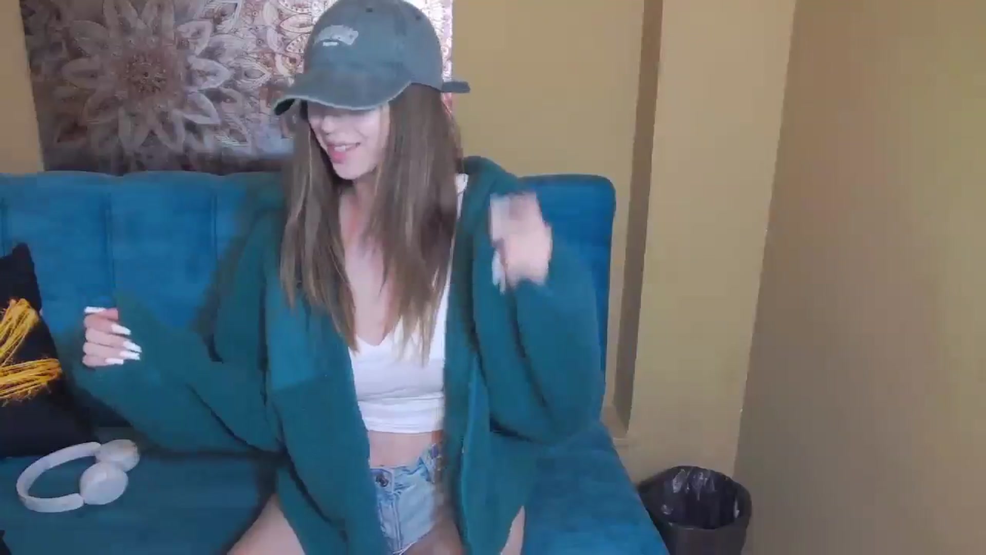 Gallery image thumbnail from KatArt's myfreecams stream on, 05/15/2024, 22:02 image 16 of 20