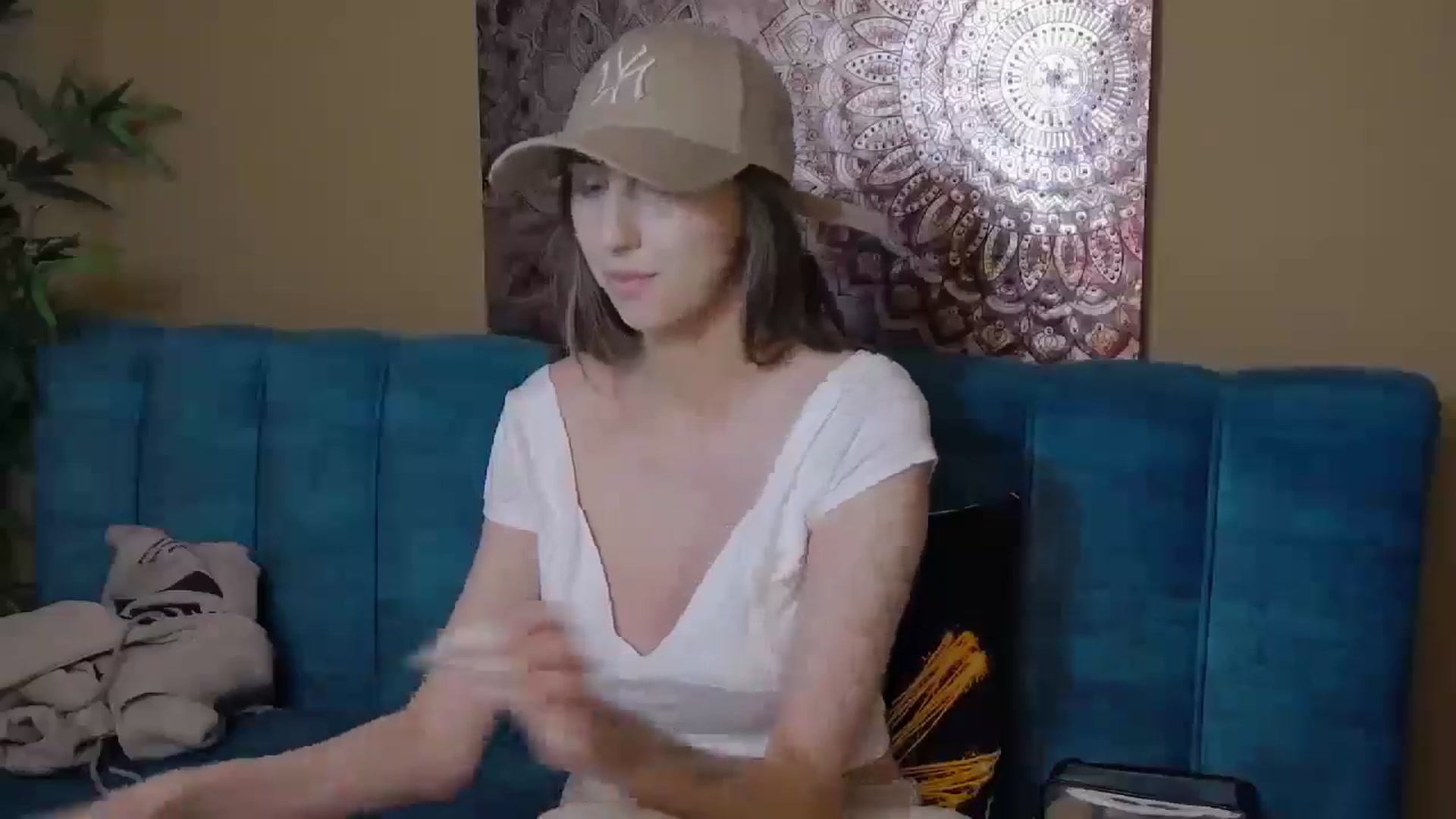 Gallery image thumbnail from KatArt's myfreecams stream on, 05/20/2024, 18:08 image 14 of 20