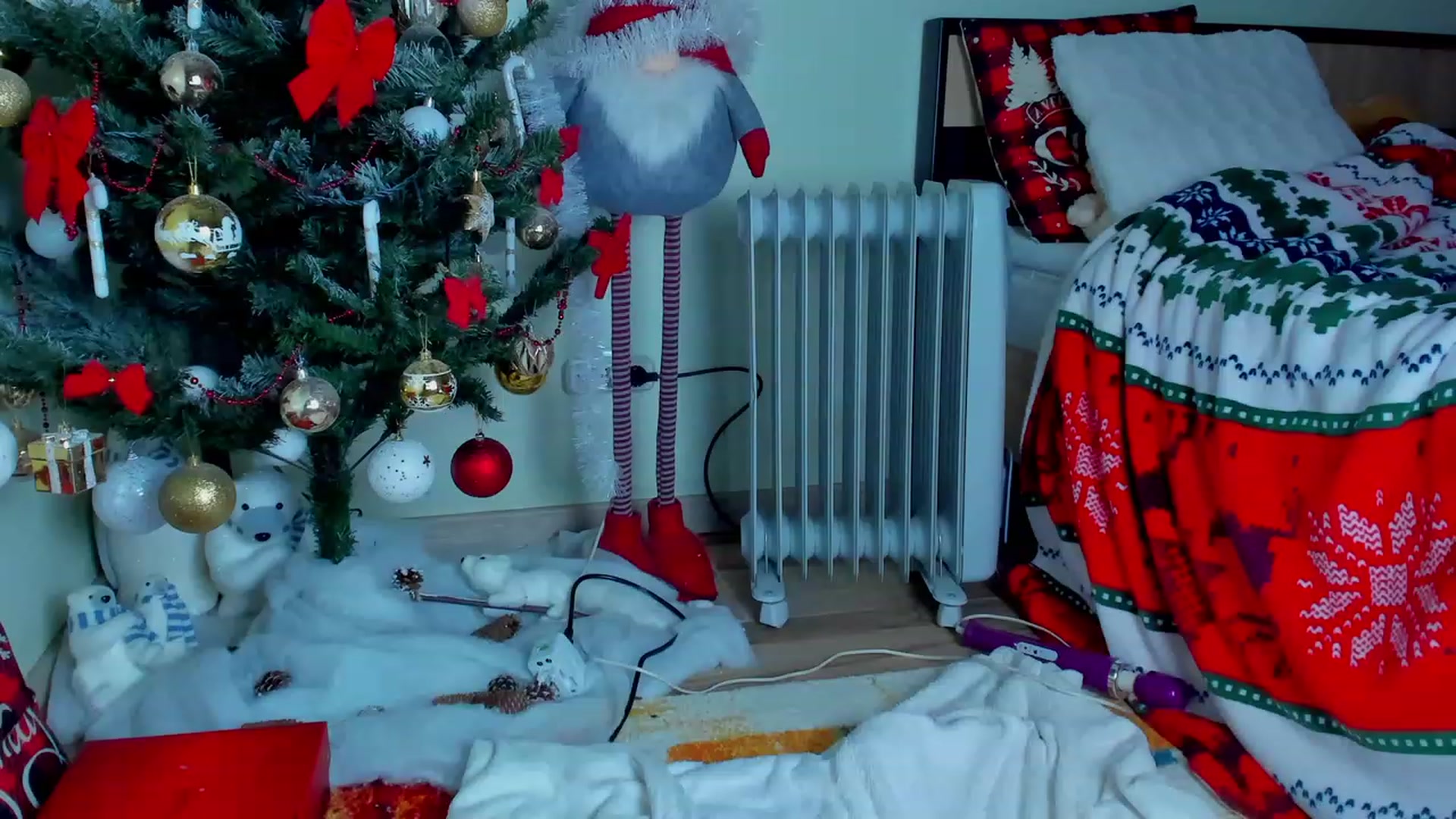 Gallery image thumbnail from KatBirdie's myfreecams stream on, 12/26/2022, 22:22 image 18 of 20