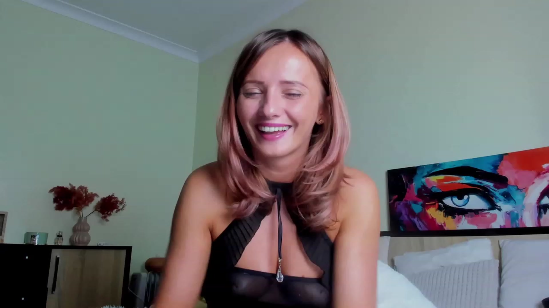 Gallery image thumbnail from KatBirdie_x's myfreecams stream on, 09/20/2023, 21:18 image 20 of 20