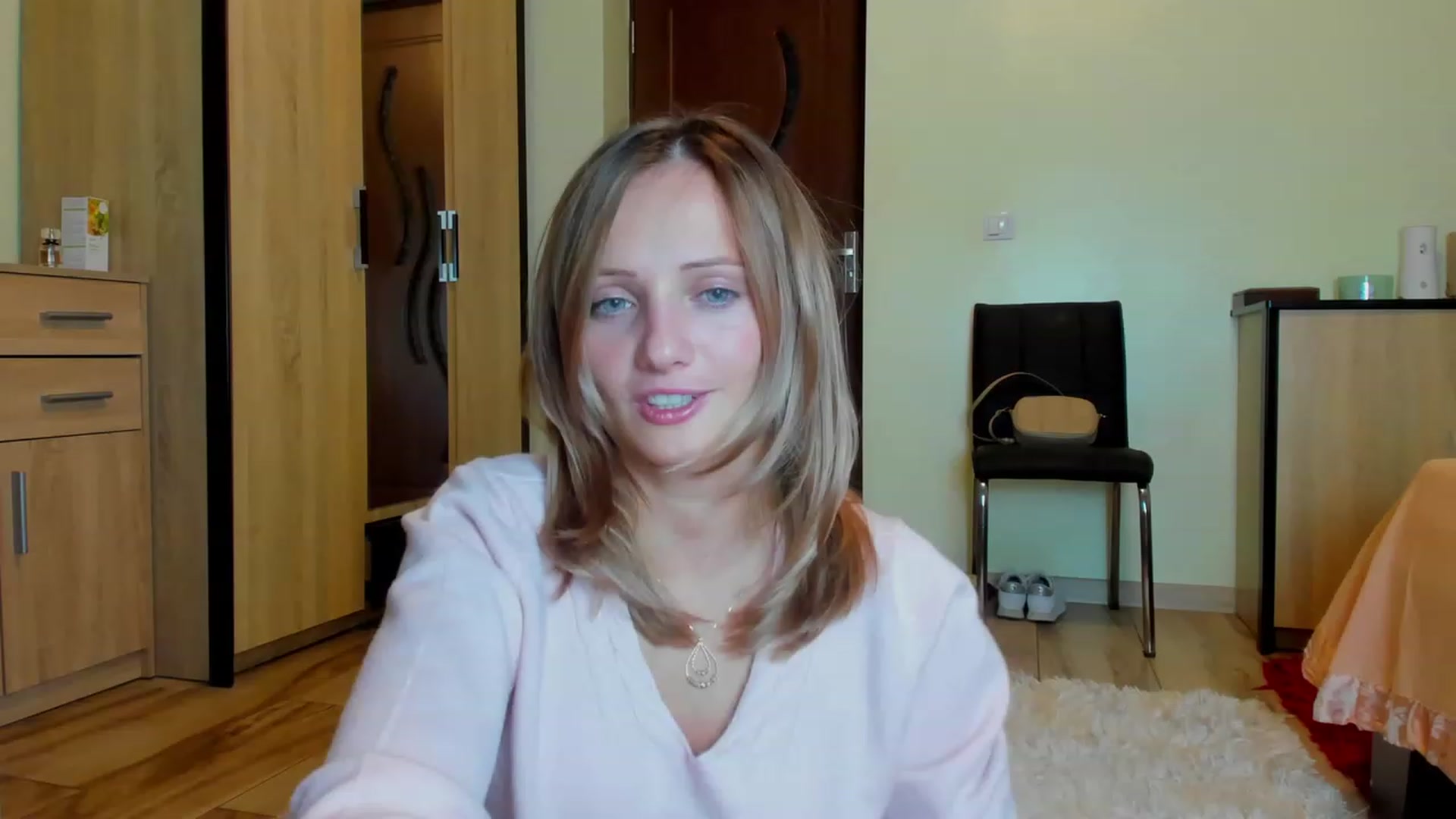 Gallery image thumbnail from KatBirdie_x's myfreecams stream on, 10/10/2023, 16:45 image 6 of 20