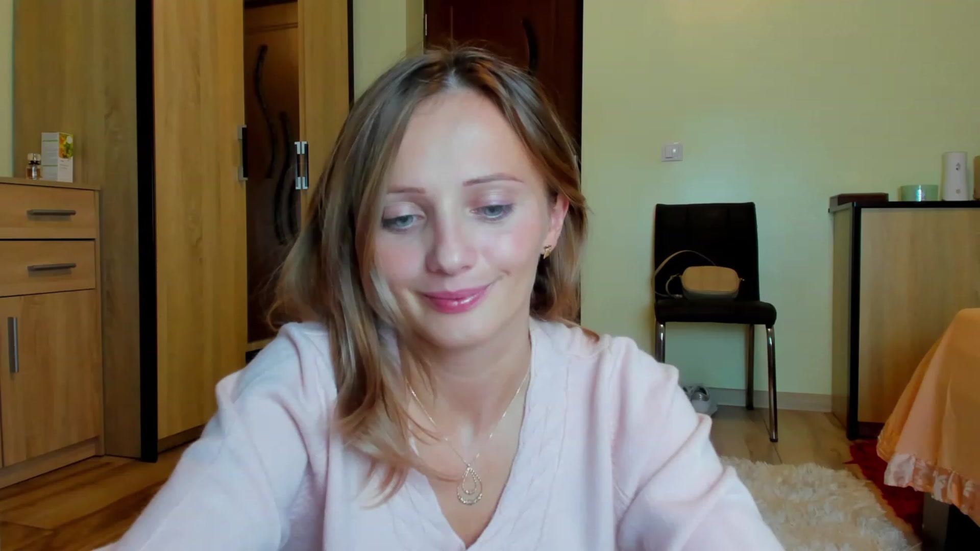 Gallery image thumbnail from KatBirdie_x's myfreecams stream on, 10/10/2023, 16:45 image 9 of 20